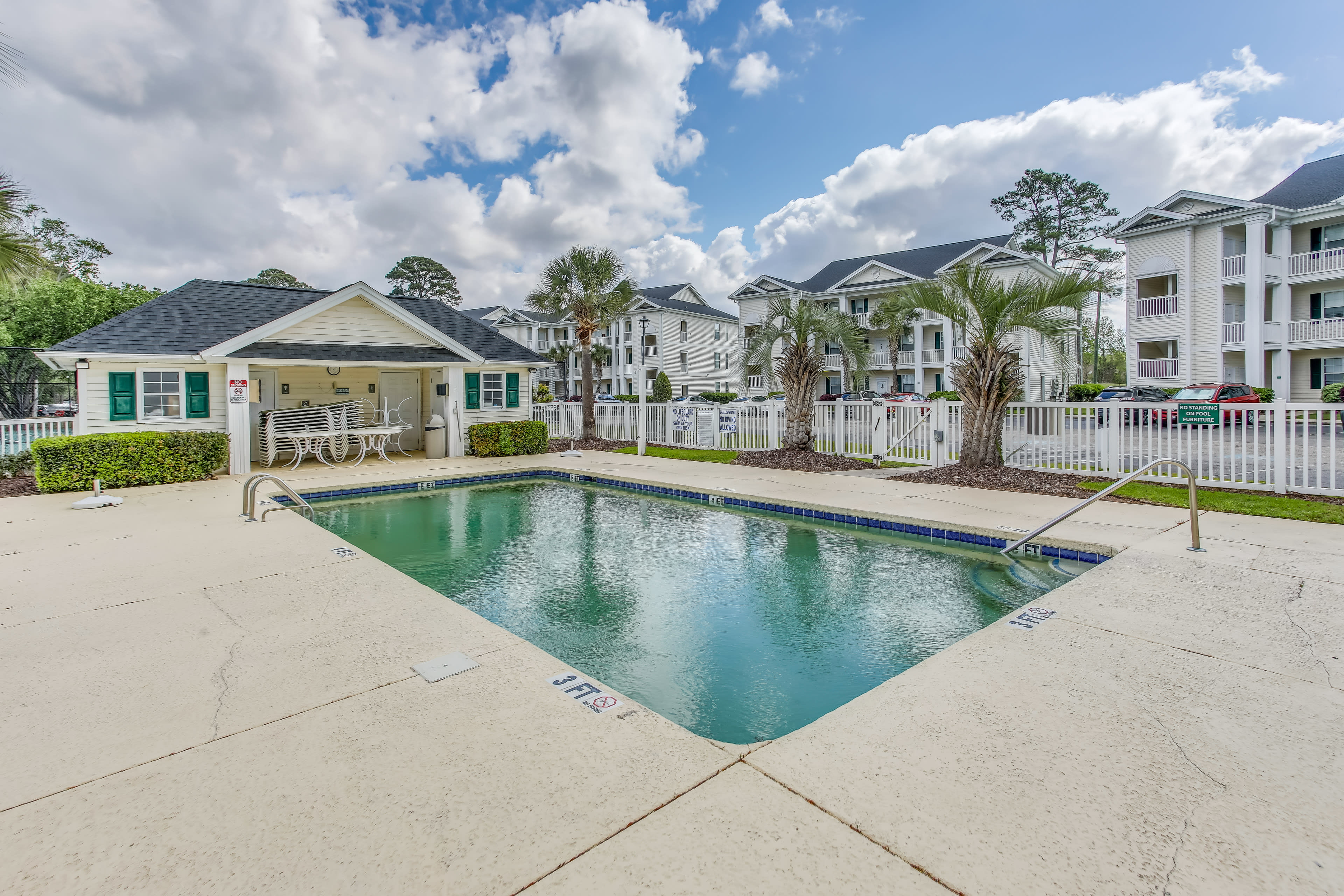 Community Amenities | Year-Round Outdoor Pool