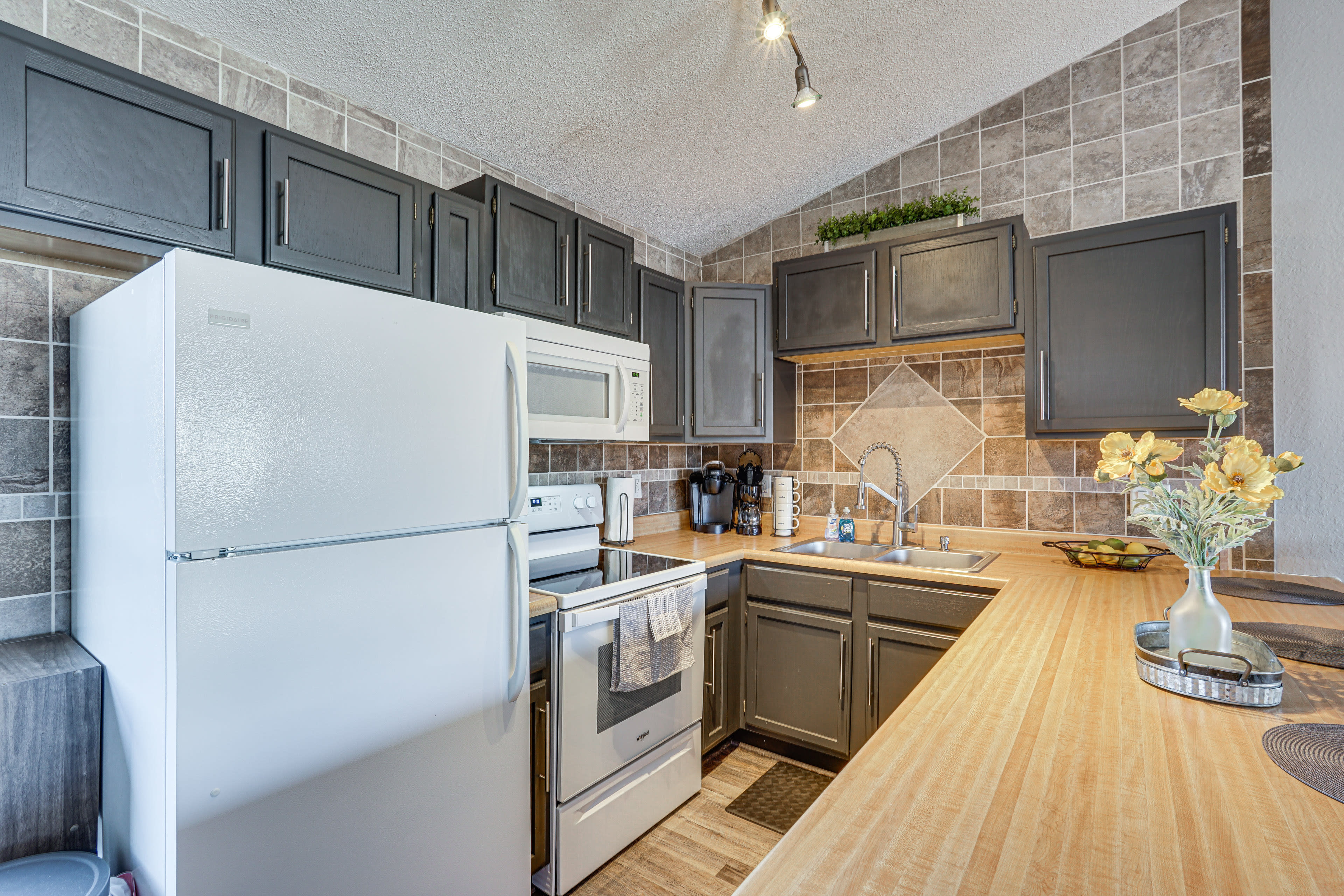 Kitchen | 840 Sq Ft | Single-Story Unit | 2nd-Floor Condo