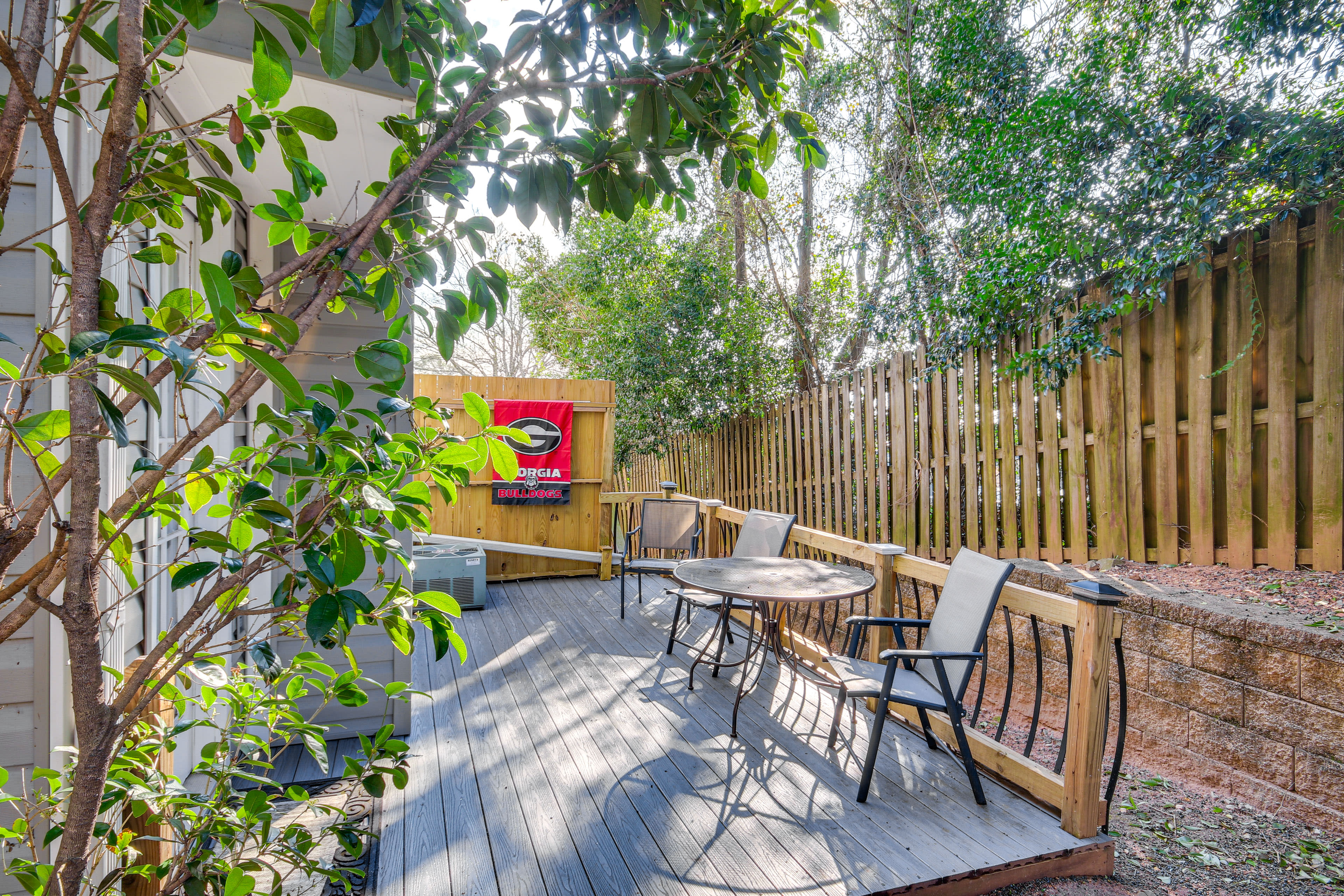 Private Deck | Outdoor Seating