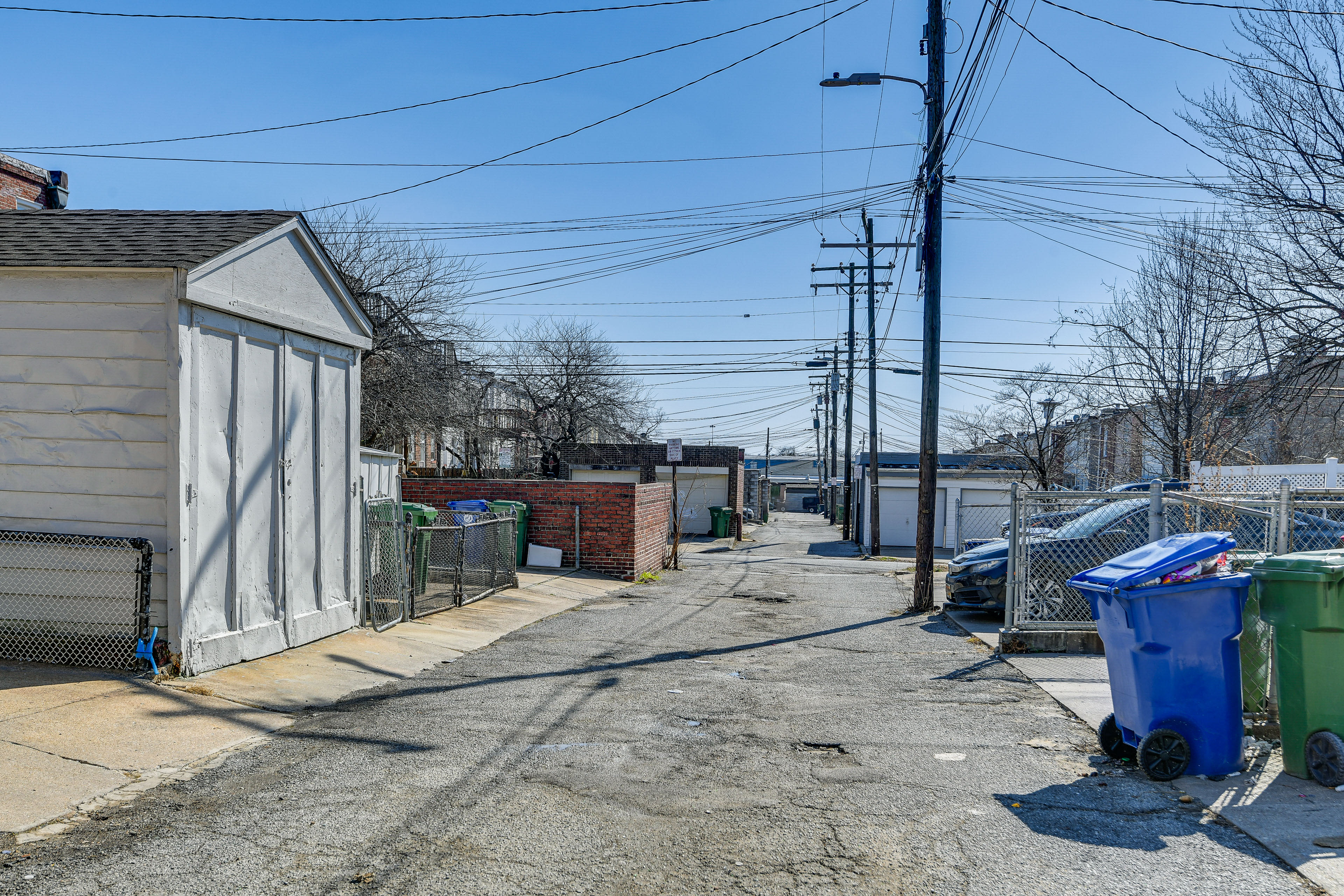 Driveway (1 Vehicle) | Free Street Parking (First-Come, First-Served)