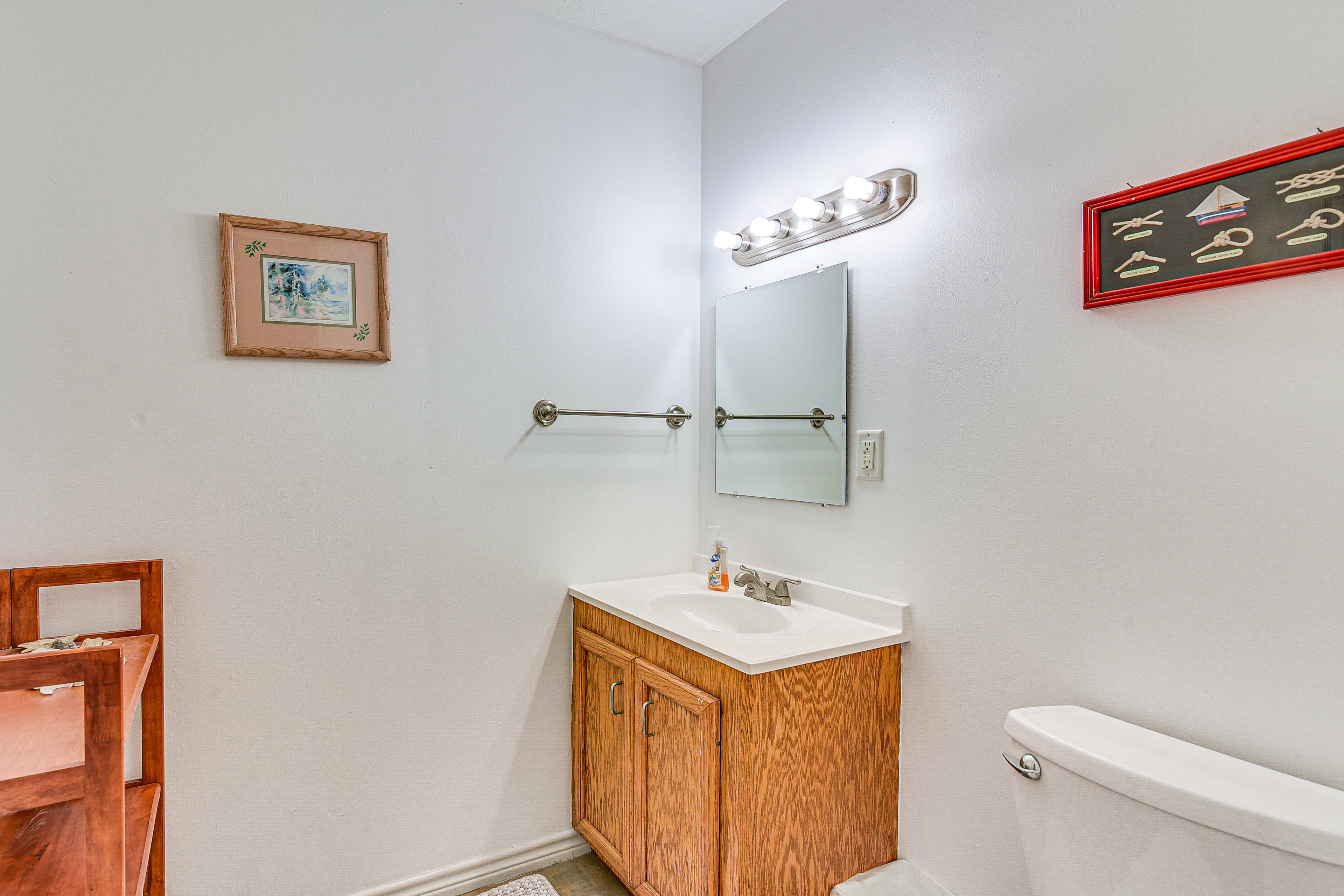 Half Bathroom | Complimentary Toiletries