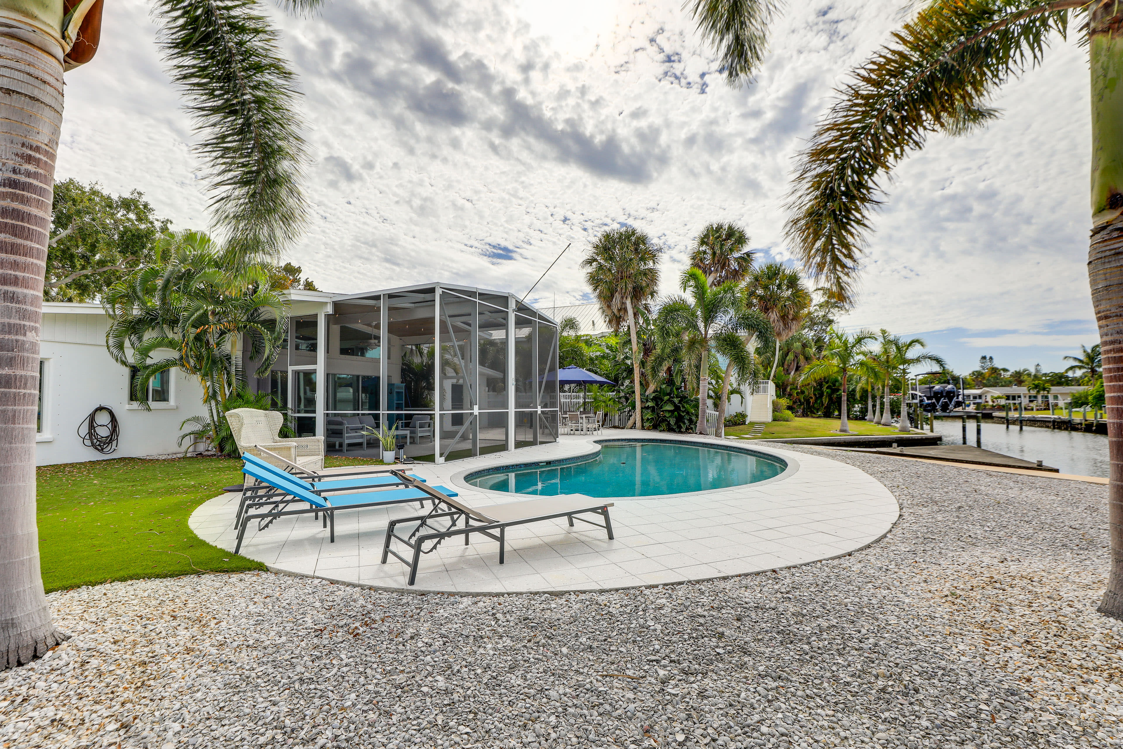 Siesta Key Vacation Rental | 3BR | 3BA | 2,318 Sq Ft | 1 Step to Enter