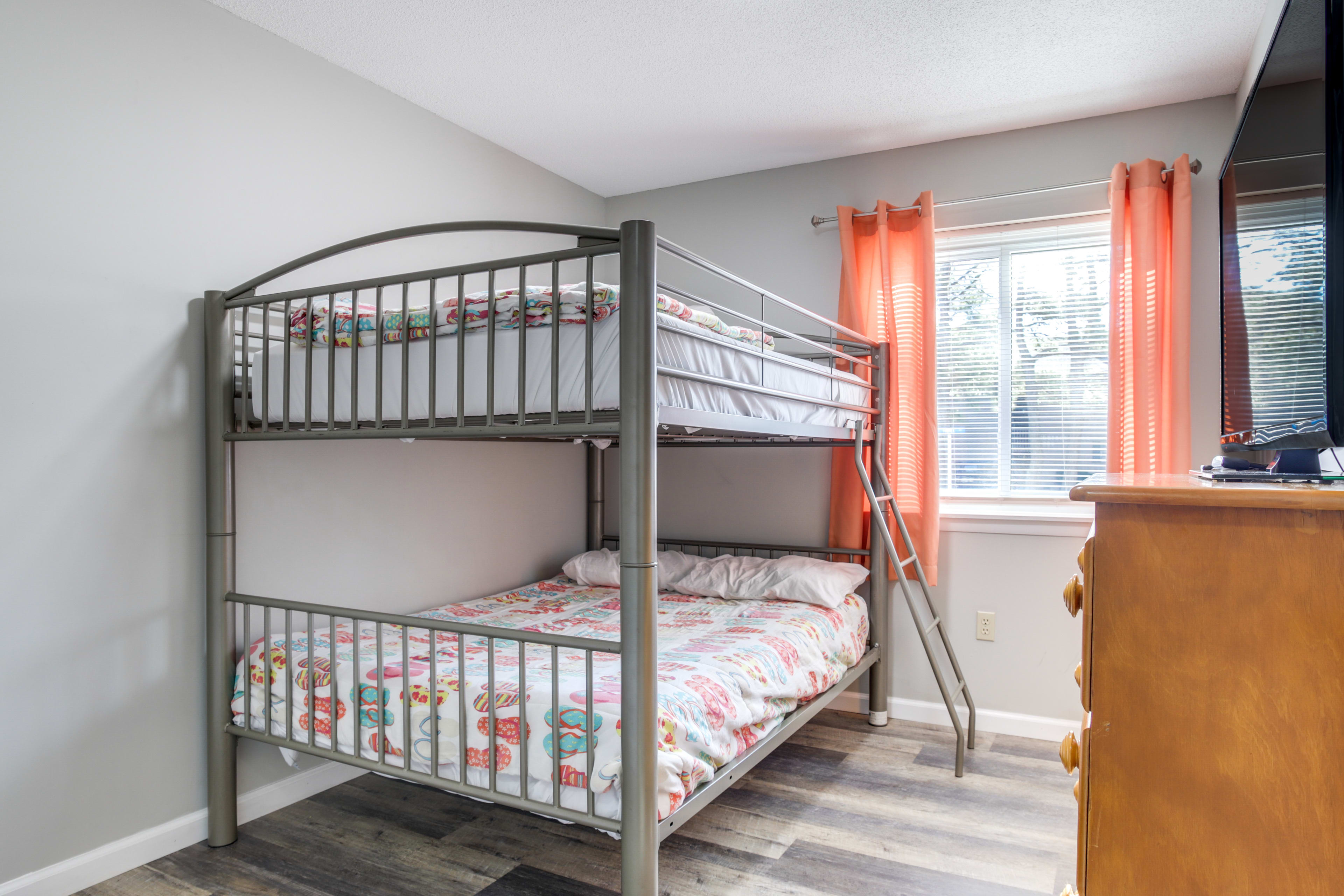 Bedroom 2 | Full Bunk Bed