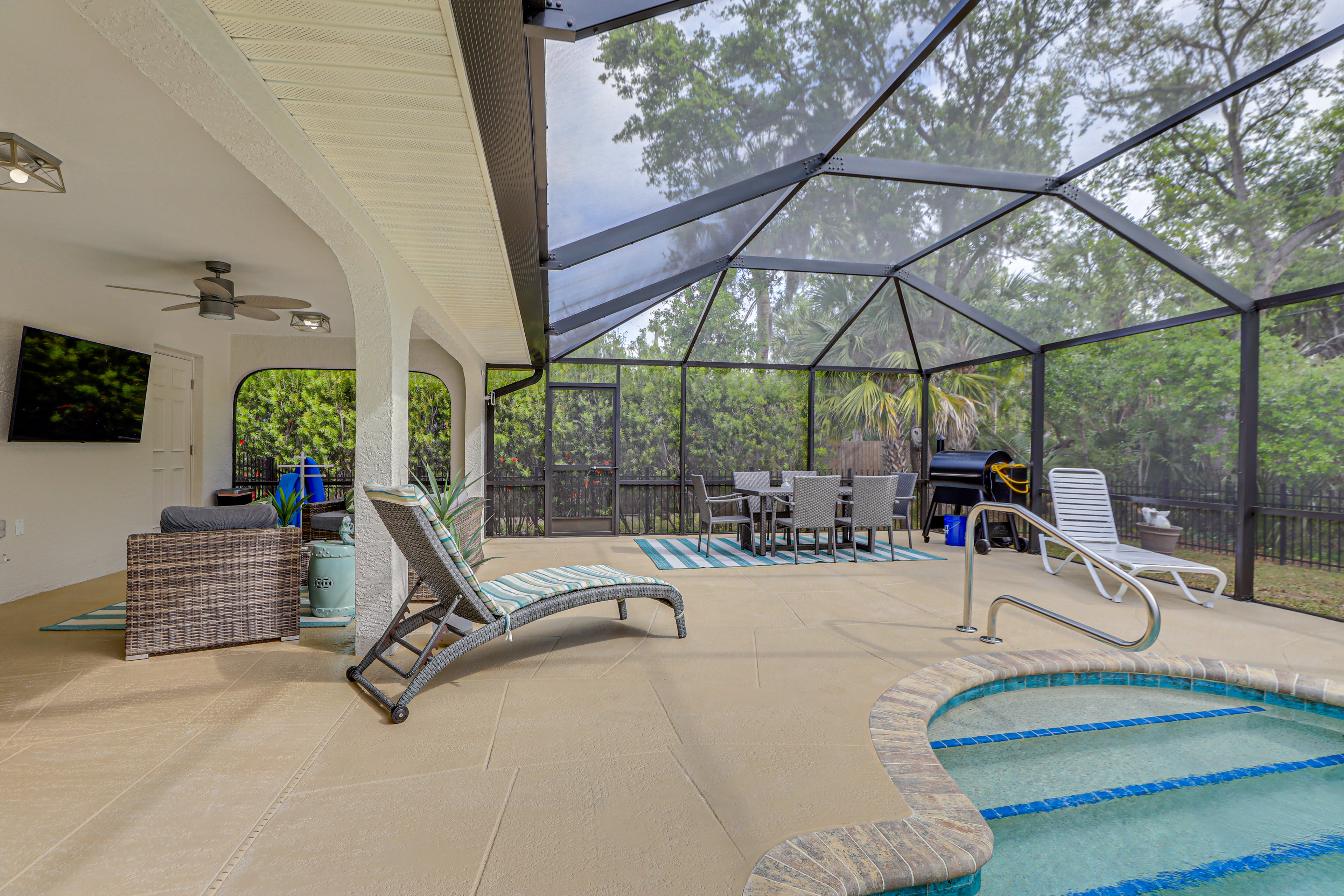 Lanai | Outdoor Dining | Traeger Smoker/Grill | Heated Saltwater Pool