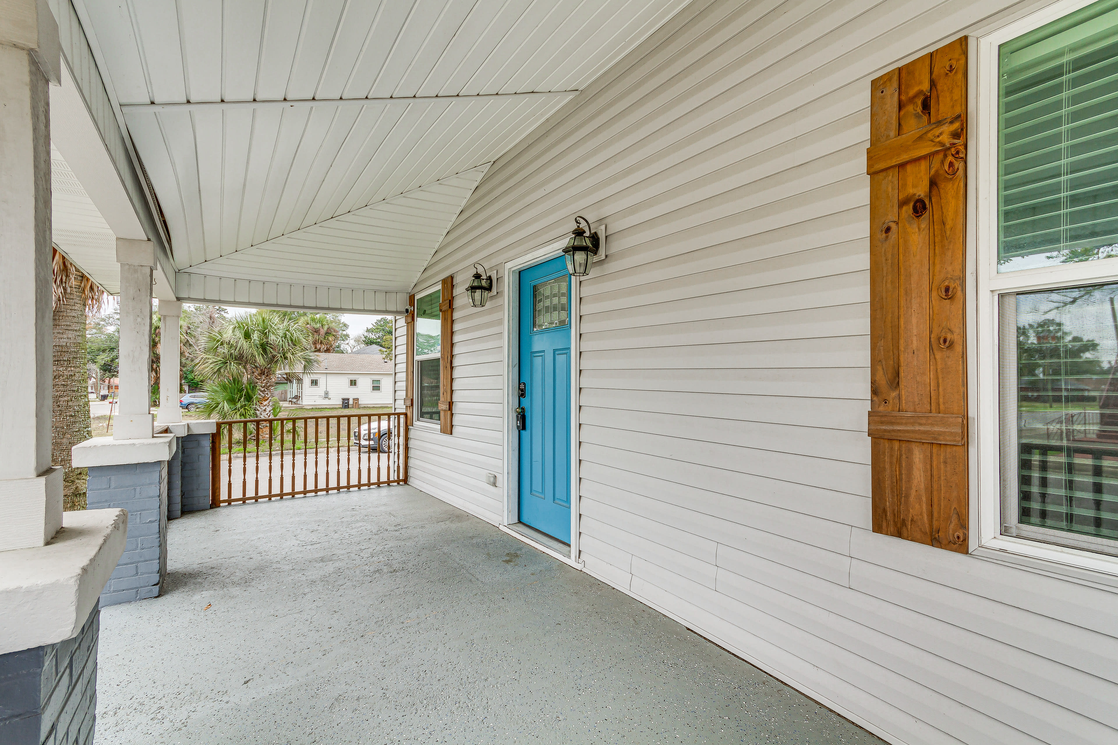 Front Porch | Keyless Entry