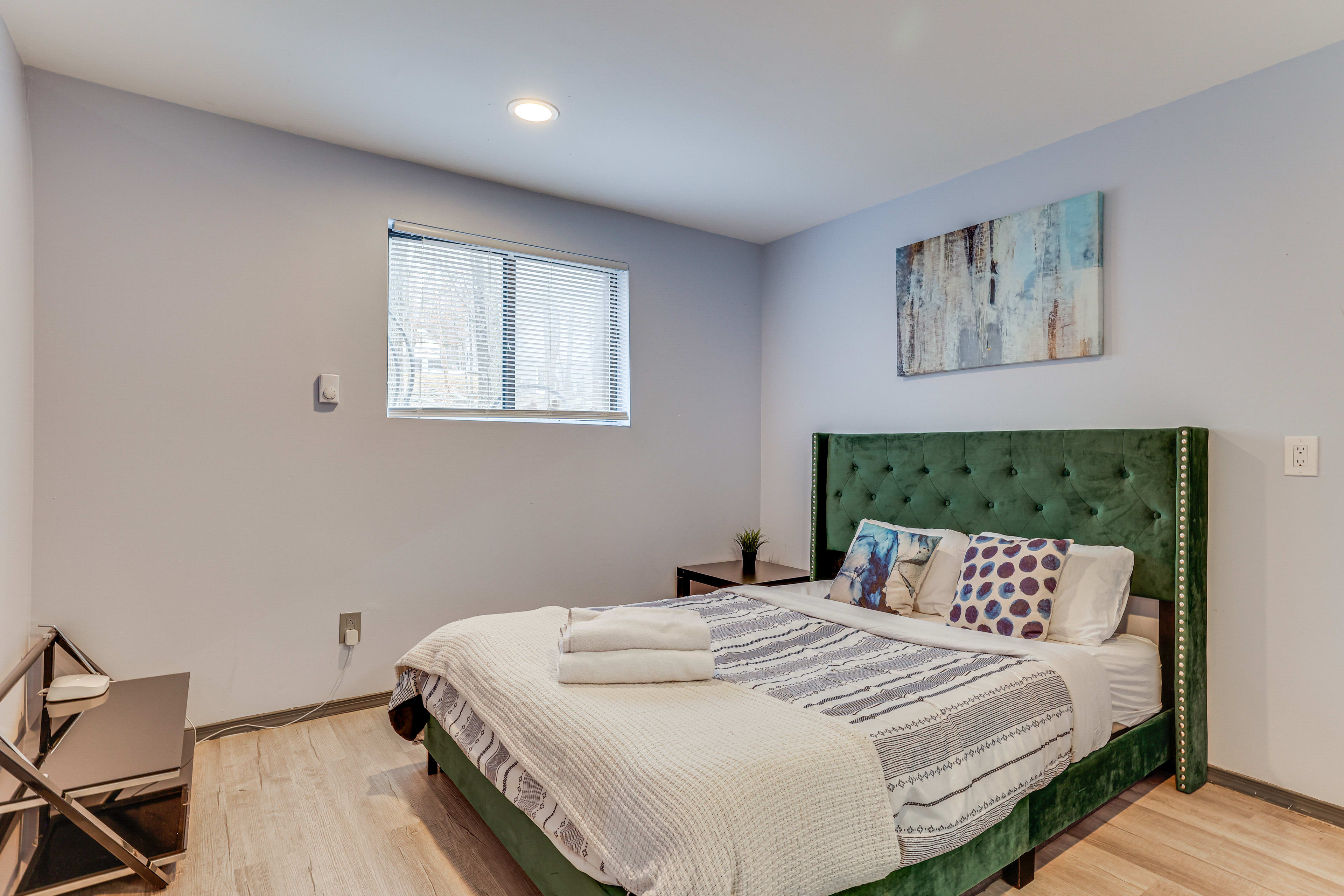 Bedroom 1 | Queen Bed | Linens Provided | Ground Floor