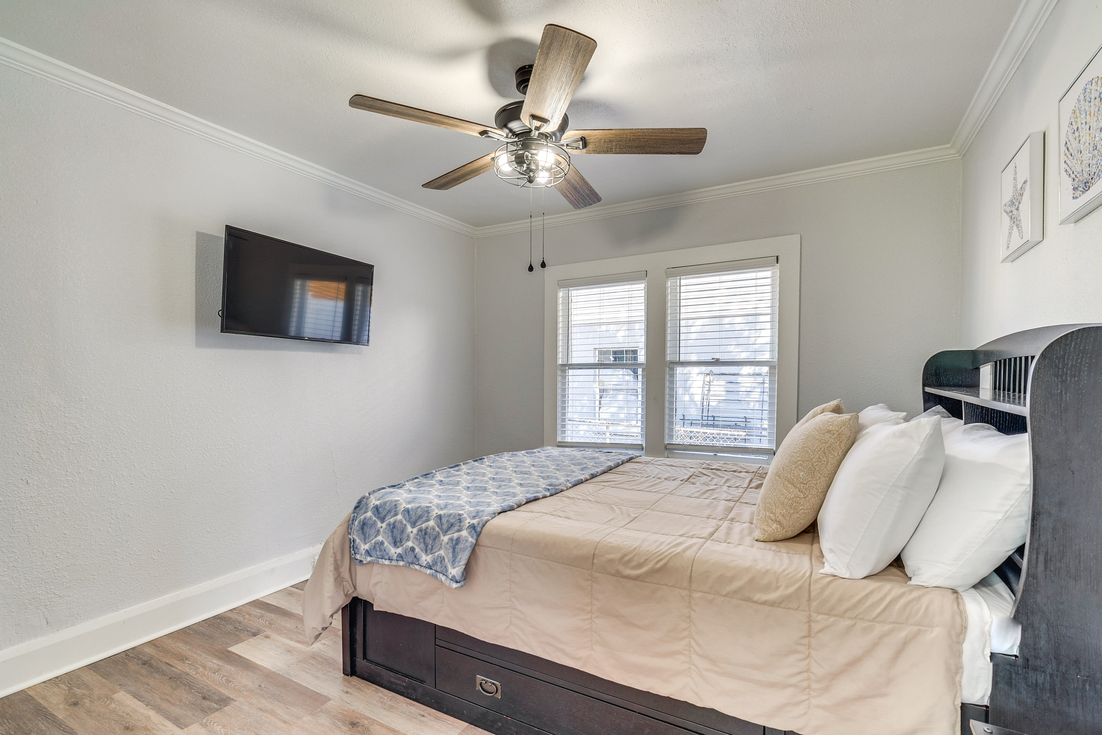 Bedroom 1 | Queen Bed | Linens Provided