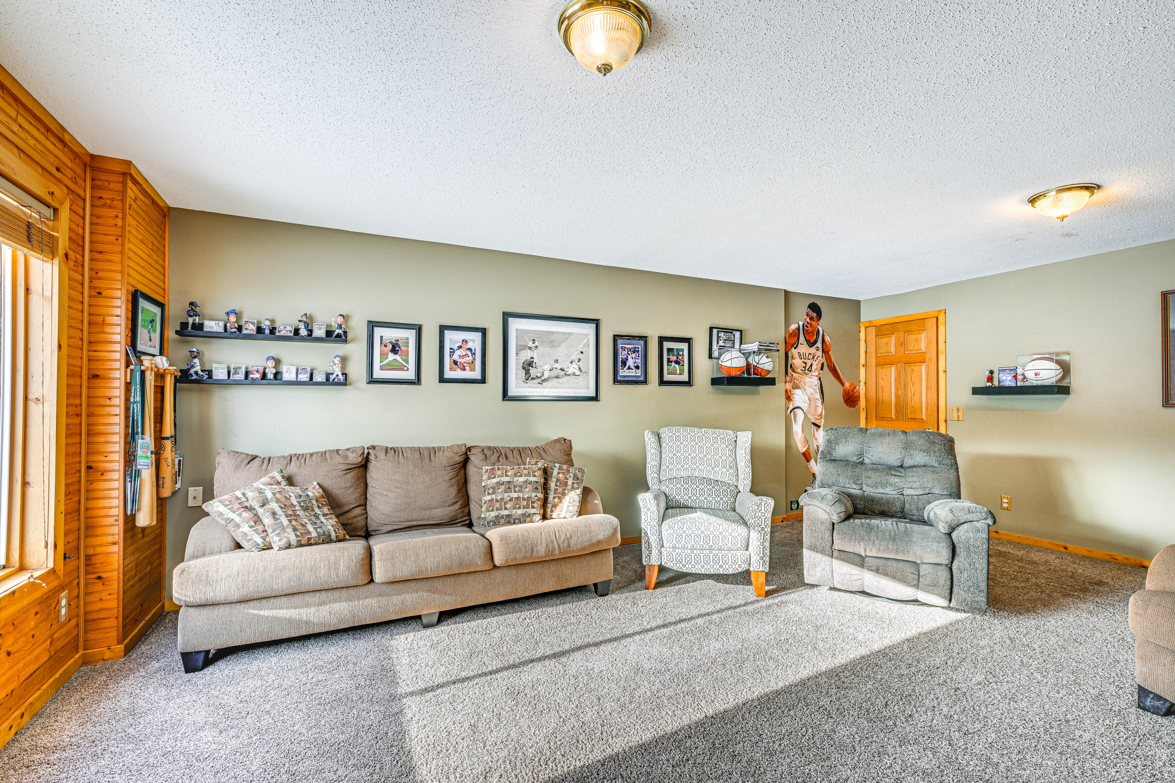 Family Room | Flat-Screen TV | 1st Floor