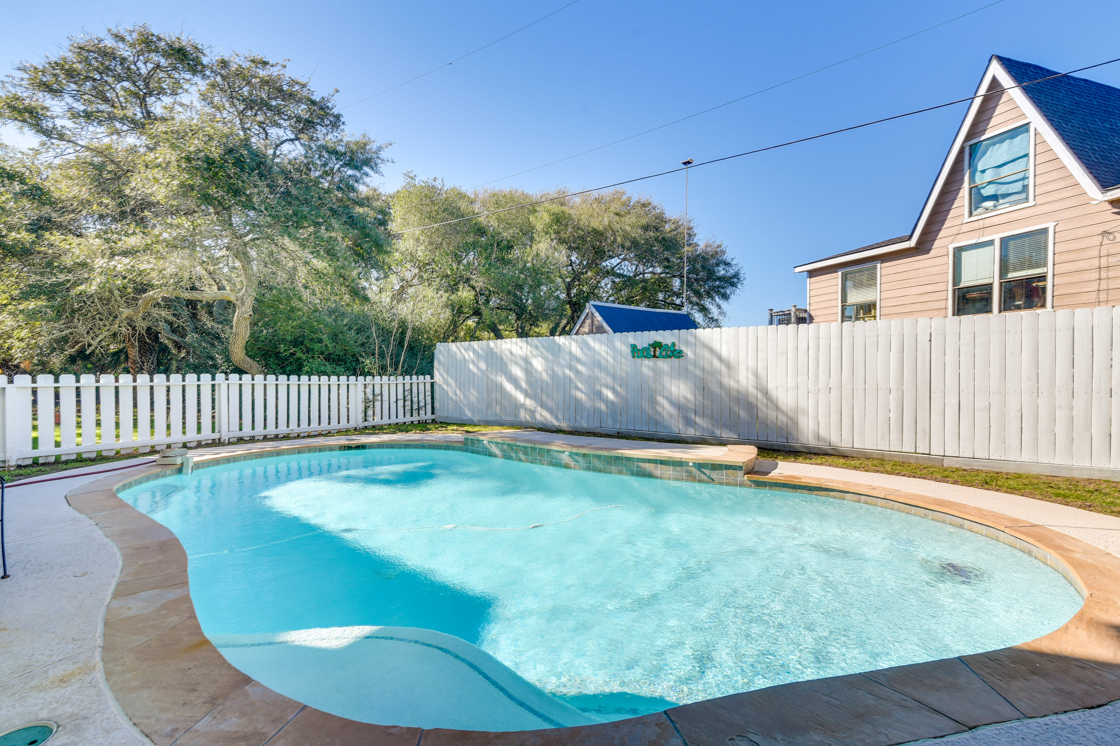 Private Pool | Outdoor Dining Area