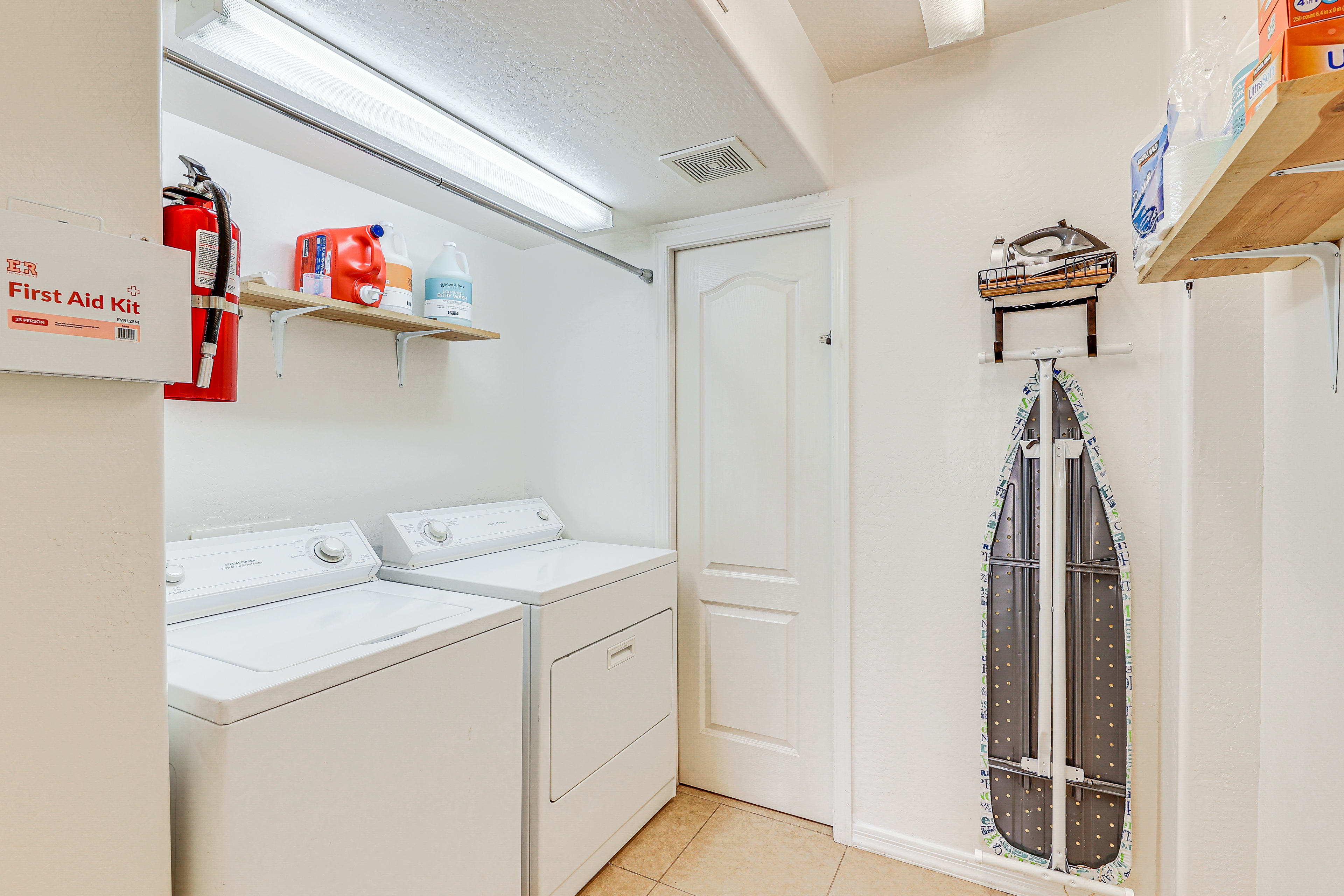 Laundry Room | Washer & Dryer | Detergent Provided