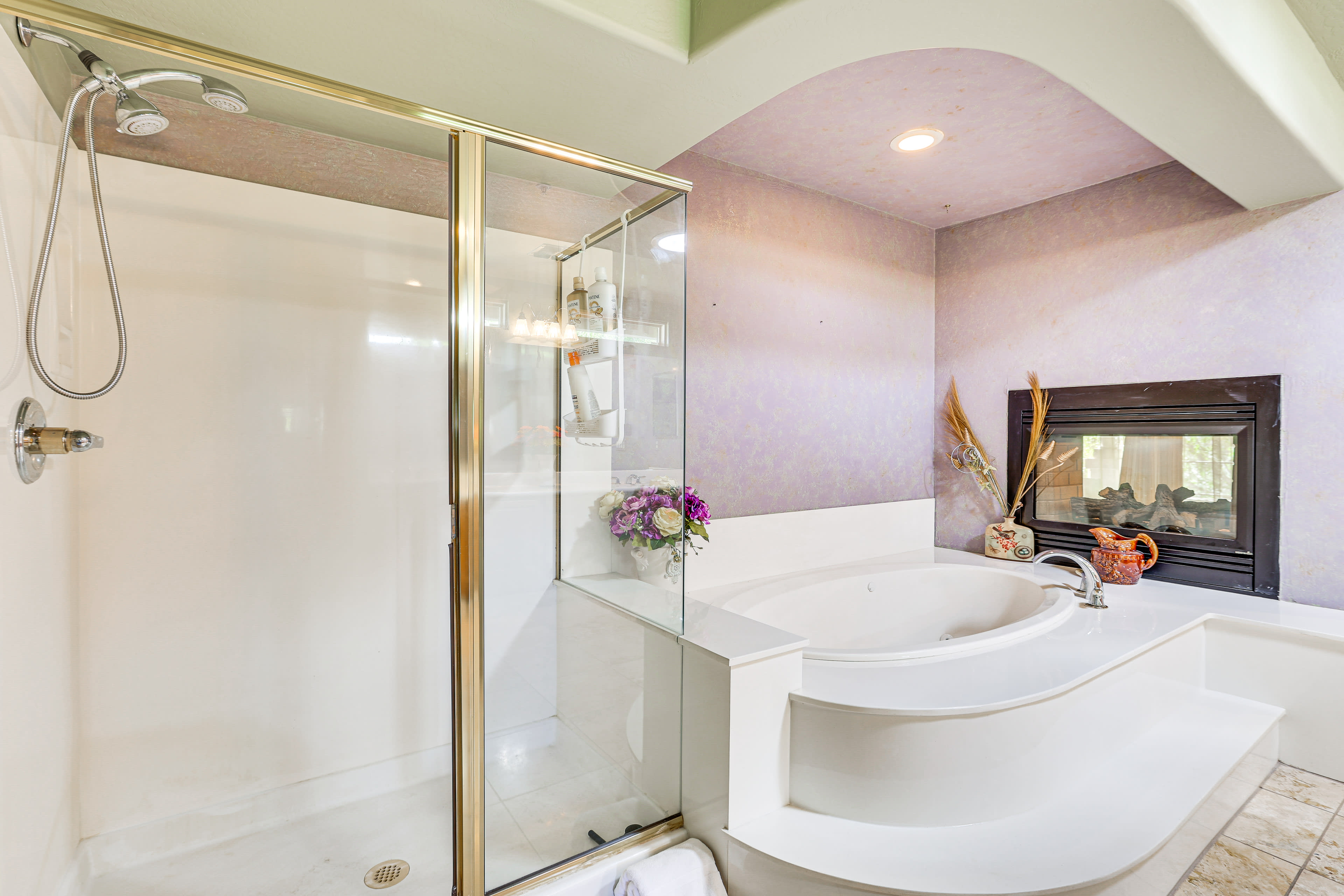 En-Suite Bathroom | 2nd Floor | Towels Provided