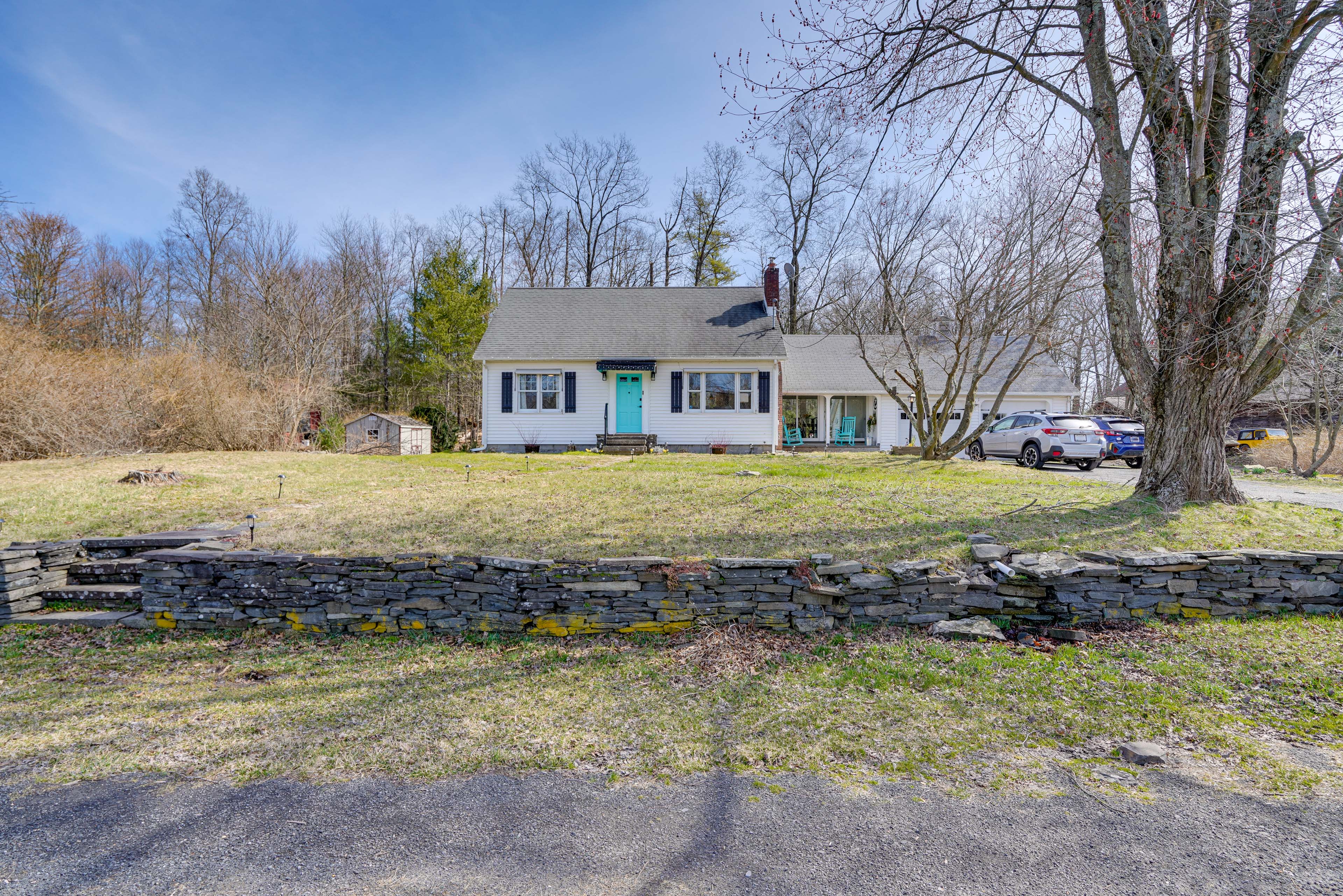 Home Exterior | Countryside Setting