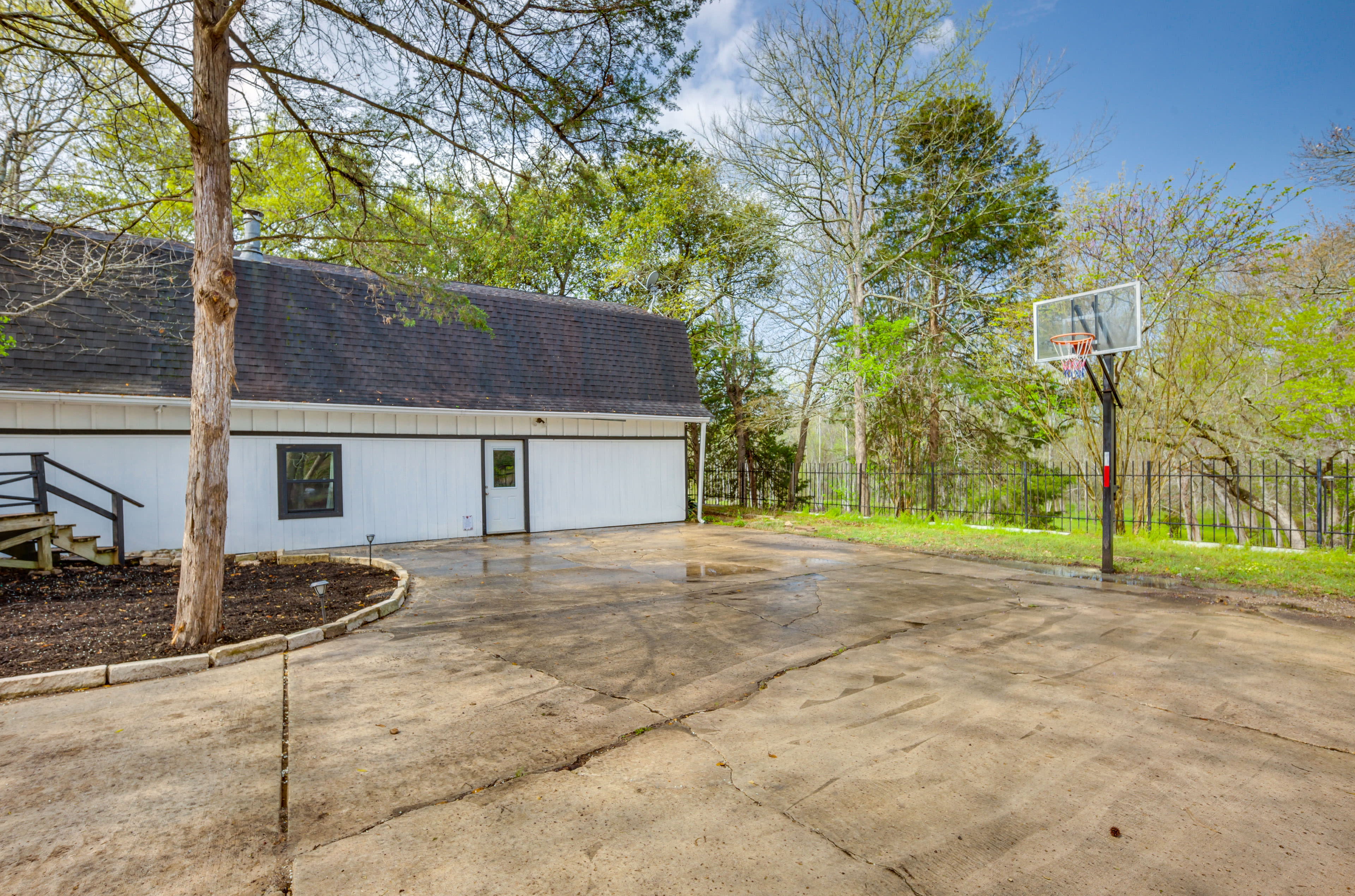 Basketball Hoop