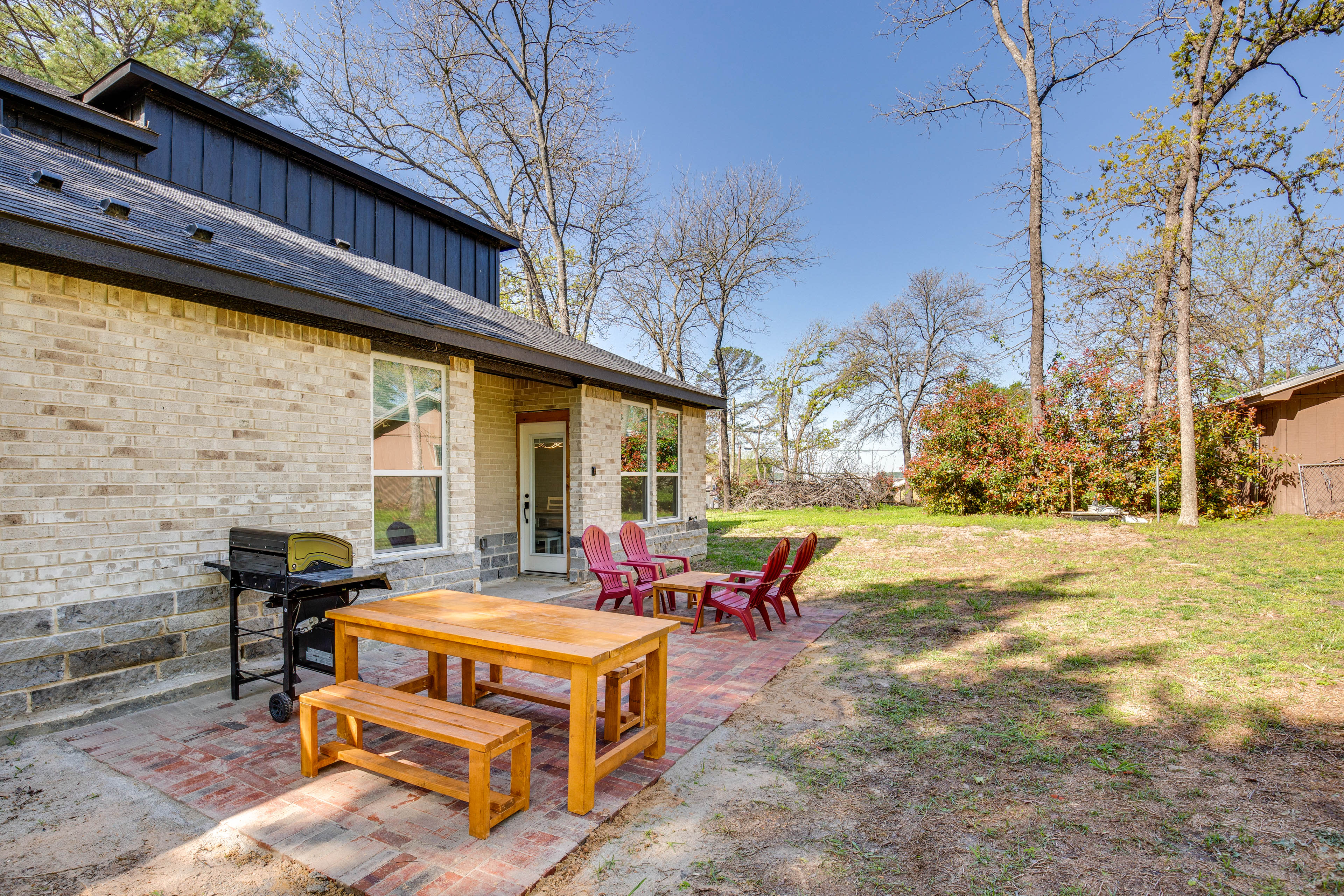 Patio | Private Yard