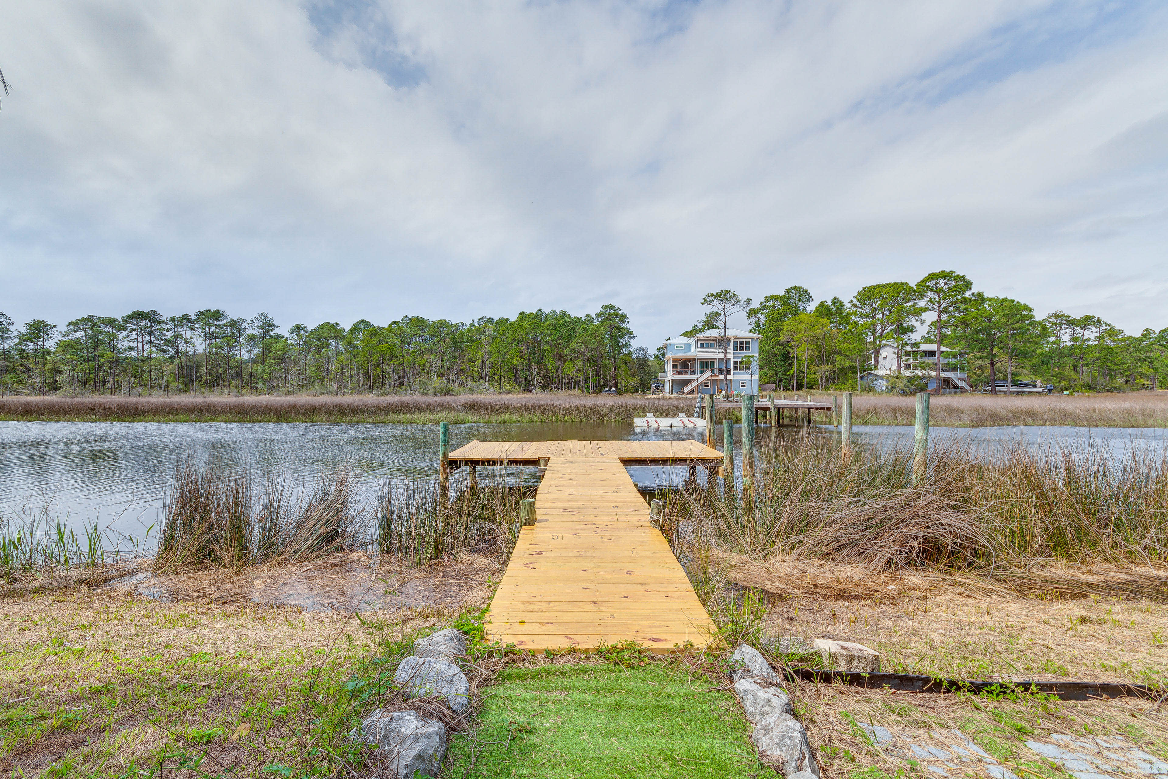 Private Backyard Area | Gas Grill