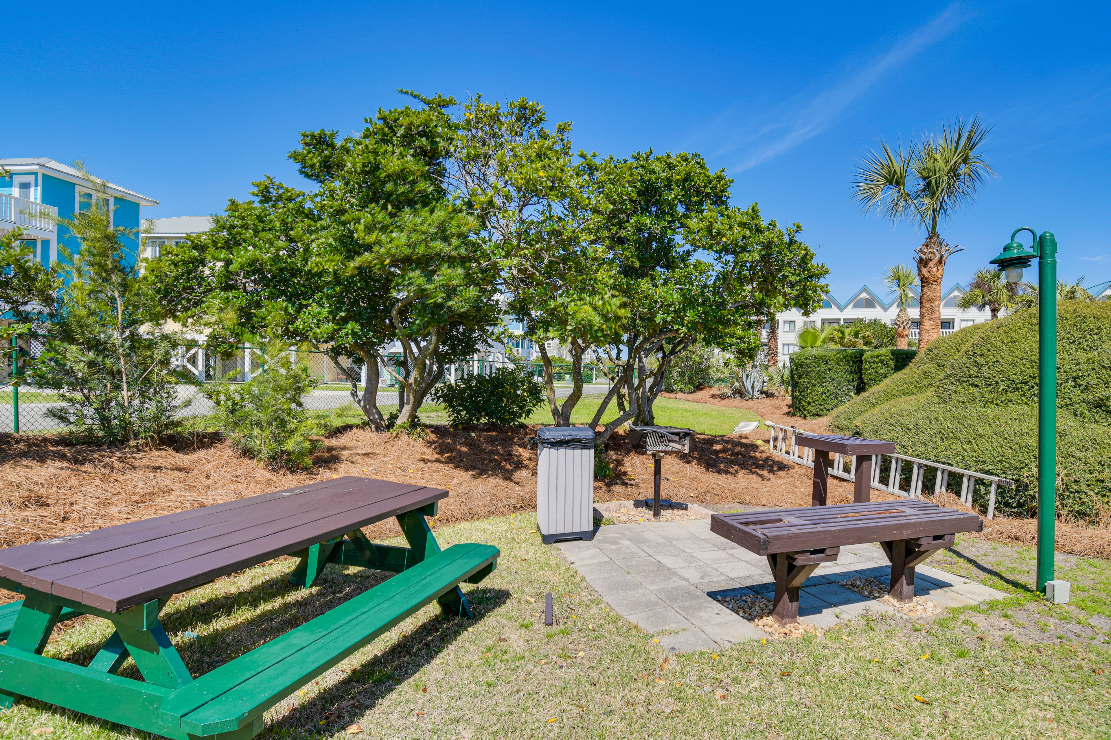 Outdoor Dining Areas | Grills