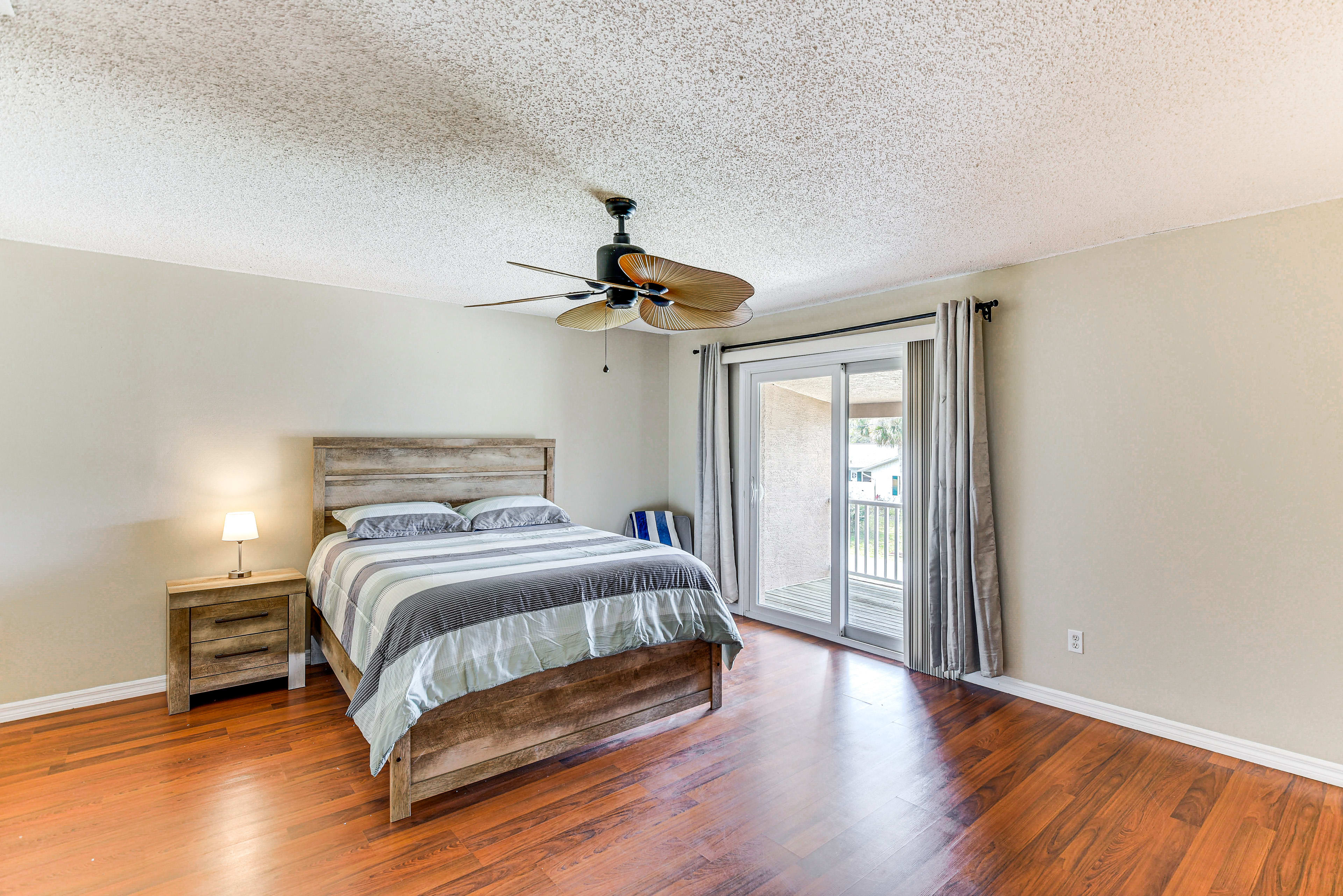 Bedroom 1 | Queen Bed | Linens Provided | 2nd Floor