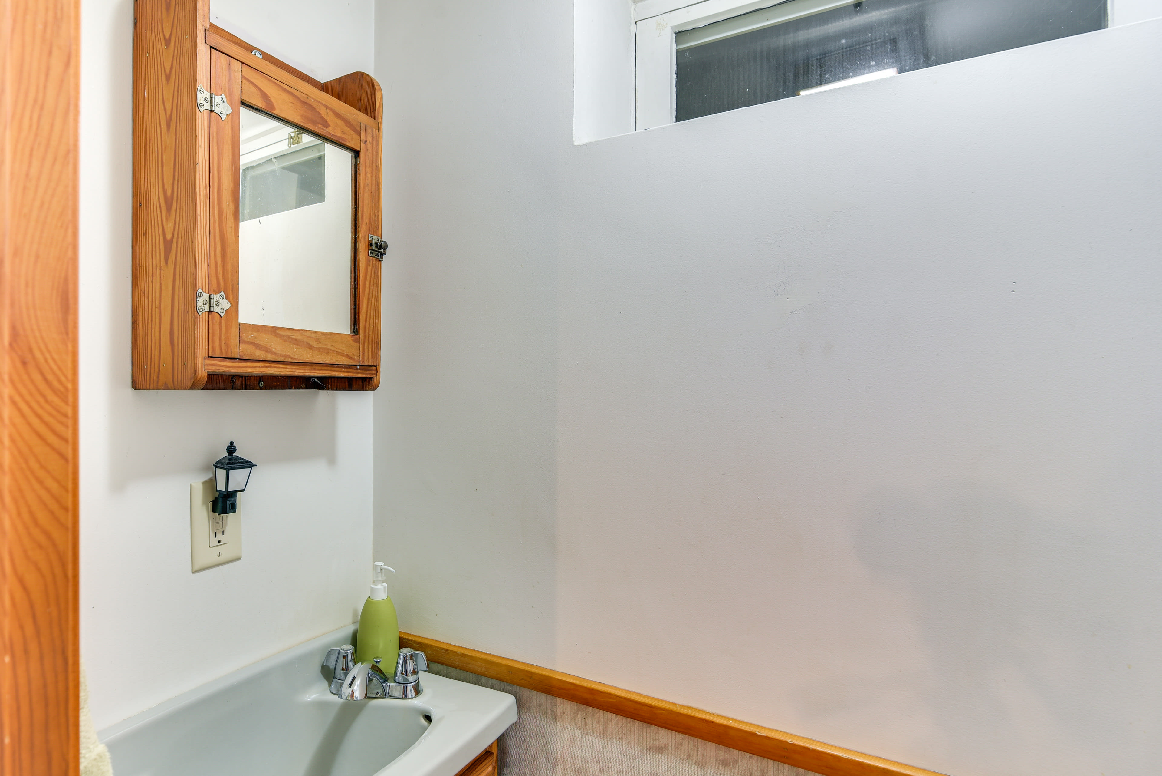 Half Bathroom | Basement Level