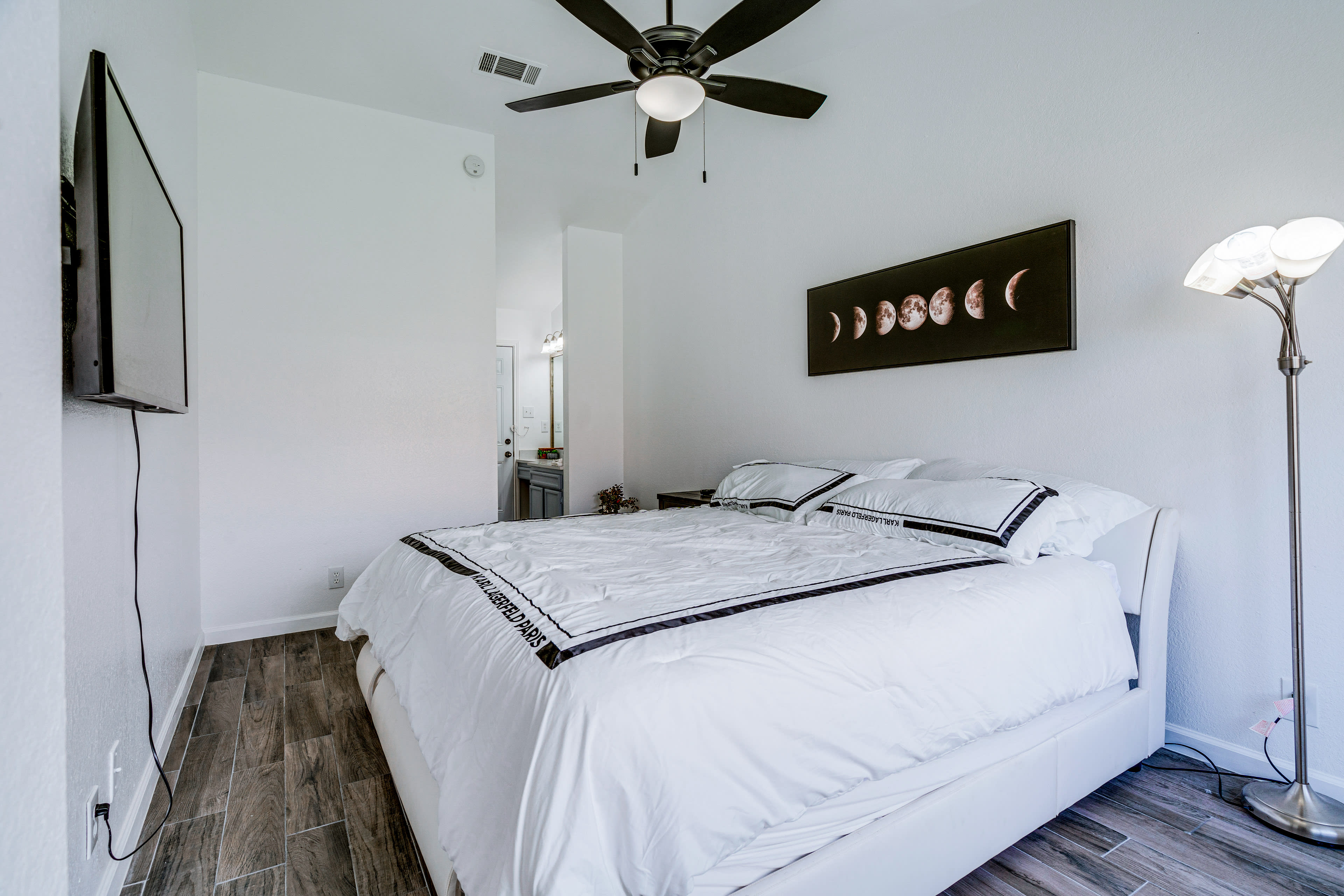 Bedroom 1 | King Bed | Linens Provided | En-Suite