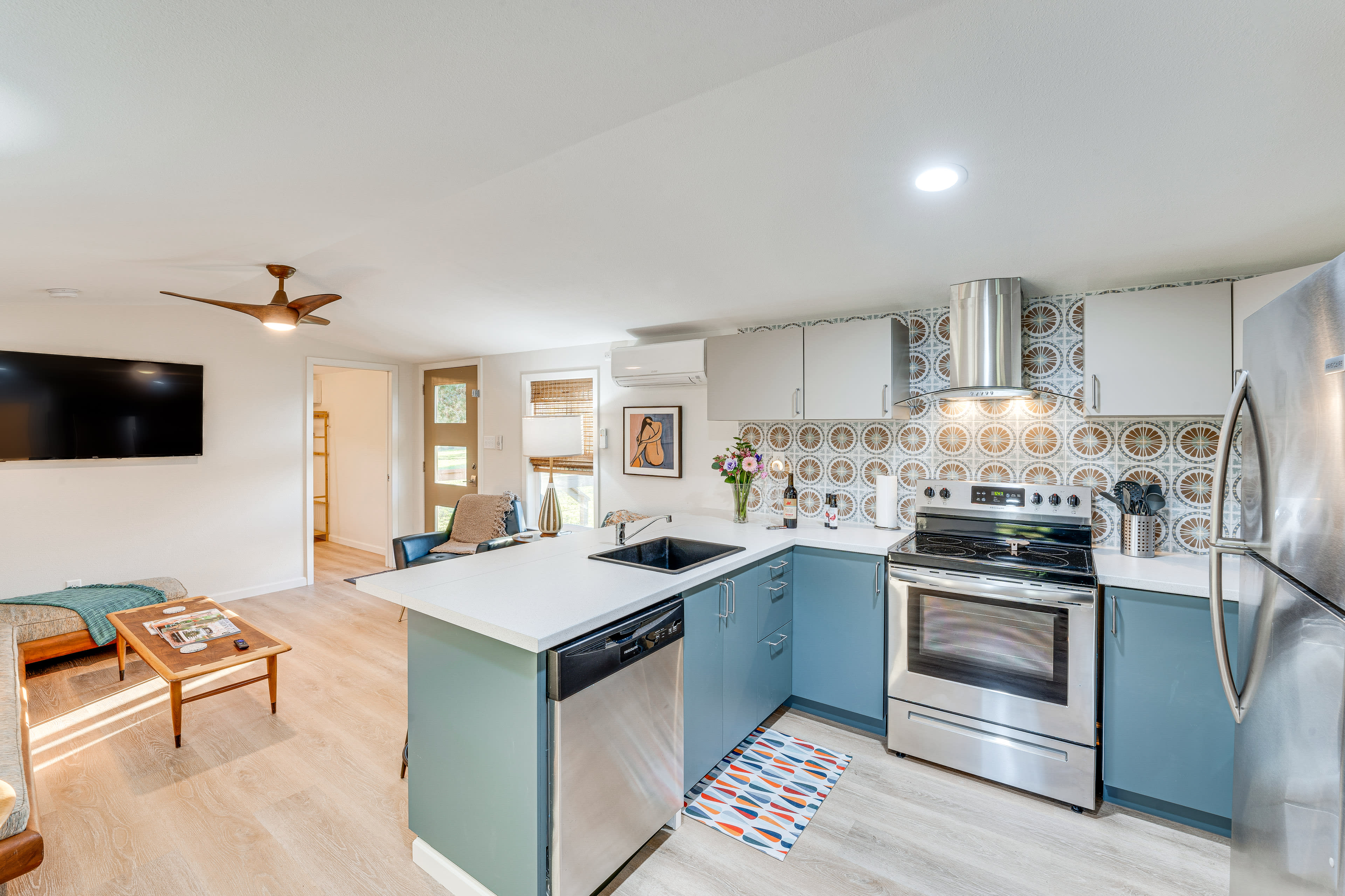 Kitchen | Bar Seating