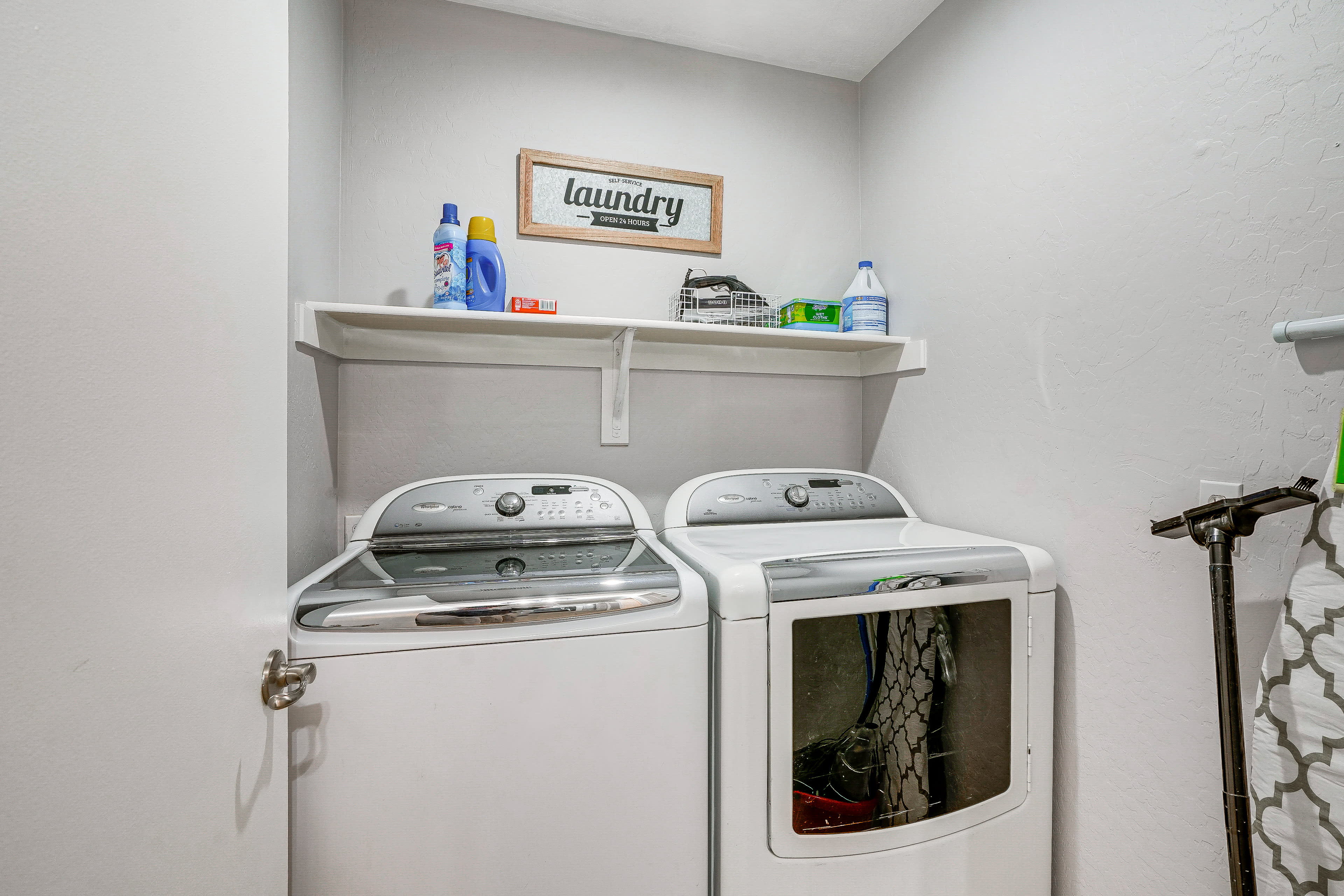 Laundry Room | Washer/Dryer