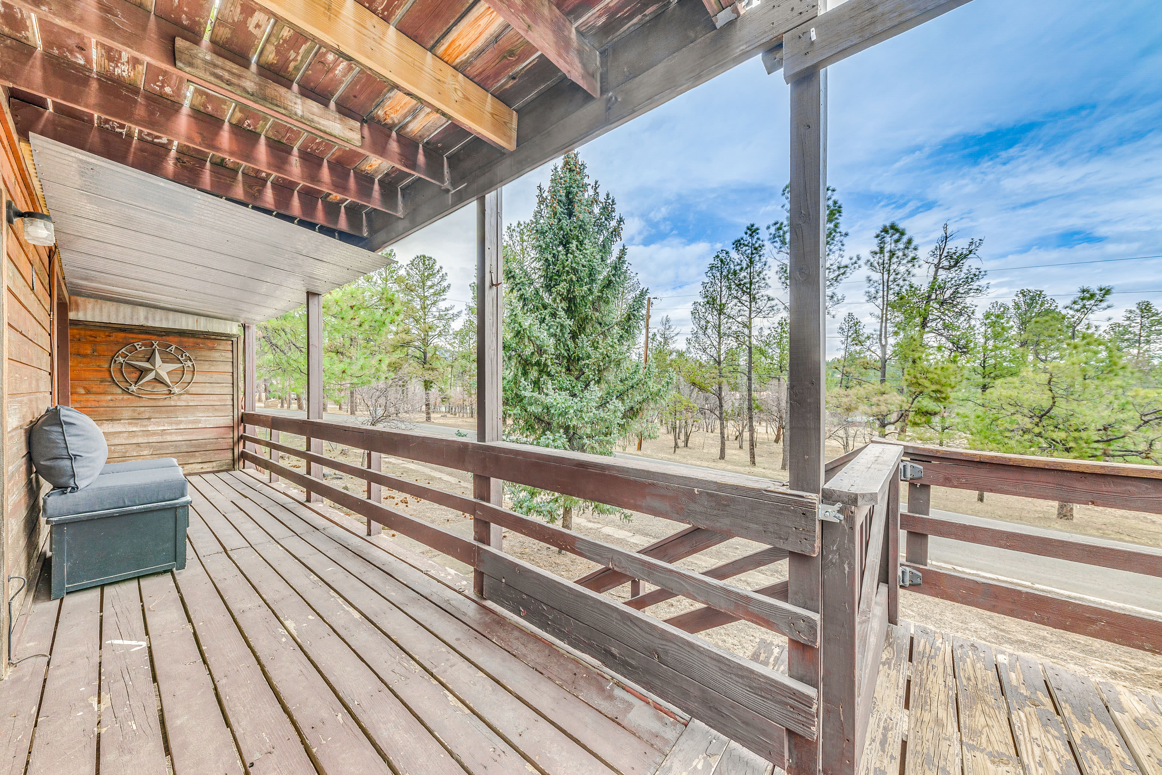 Ruidoso Vacation Rental | 2BR | 2.5BA | Stairs Required | 1,184 Sq Ft
