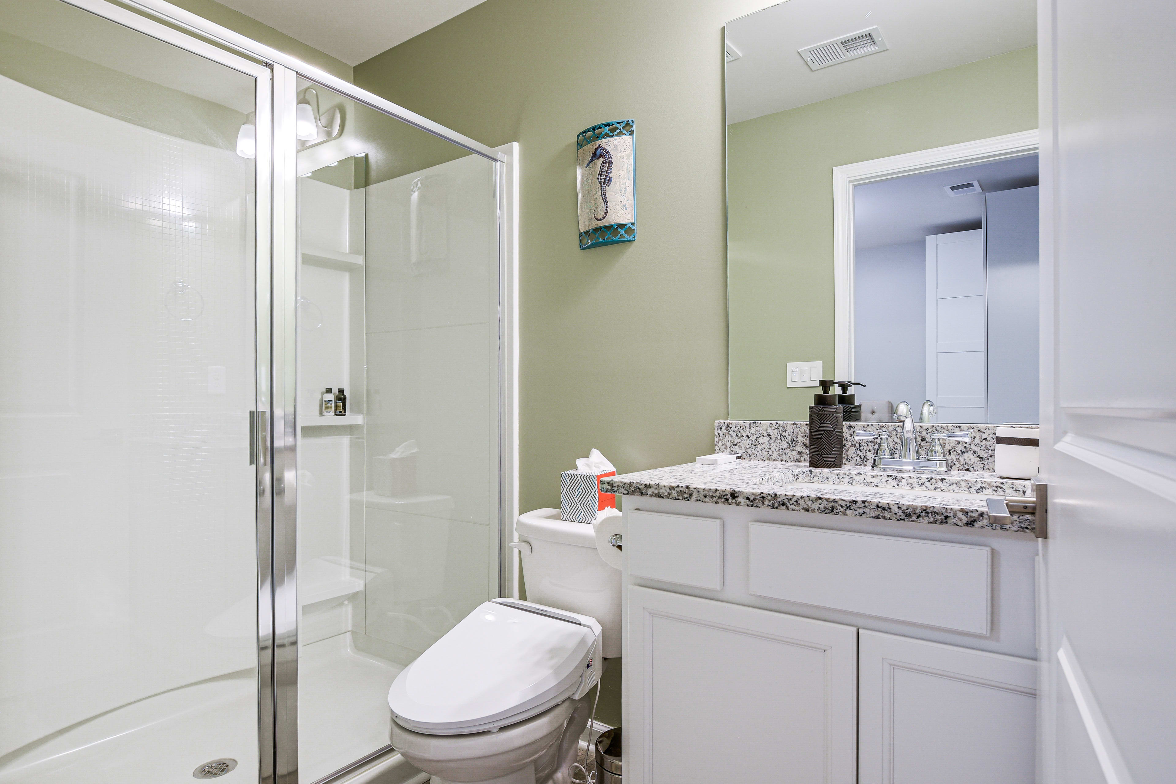 En-Suite Bathroom | Lower Level | Complimentary Toiletries