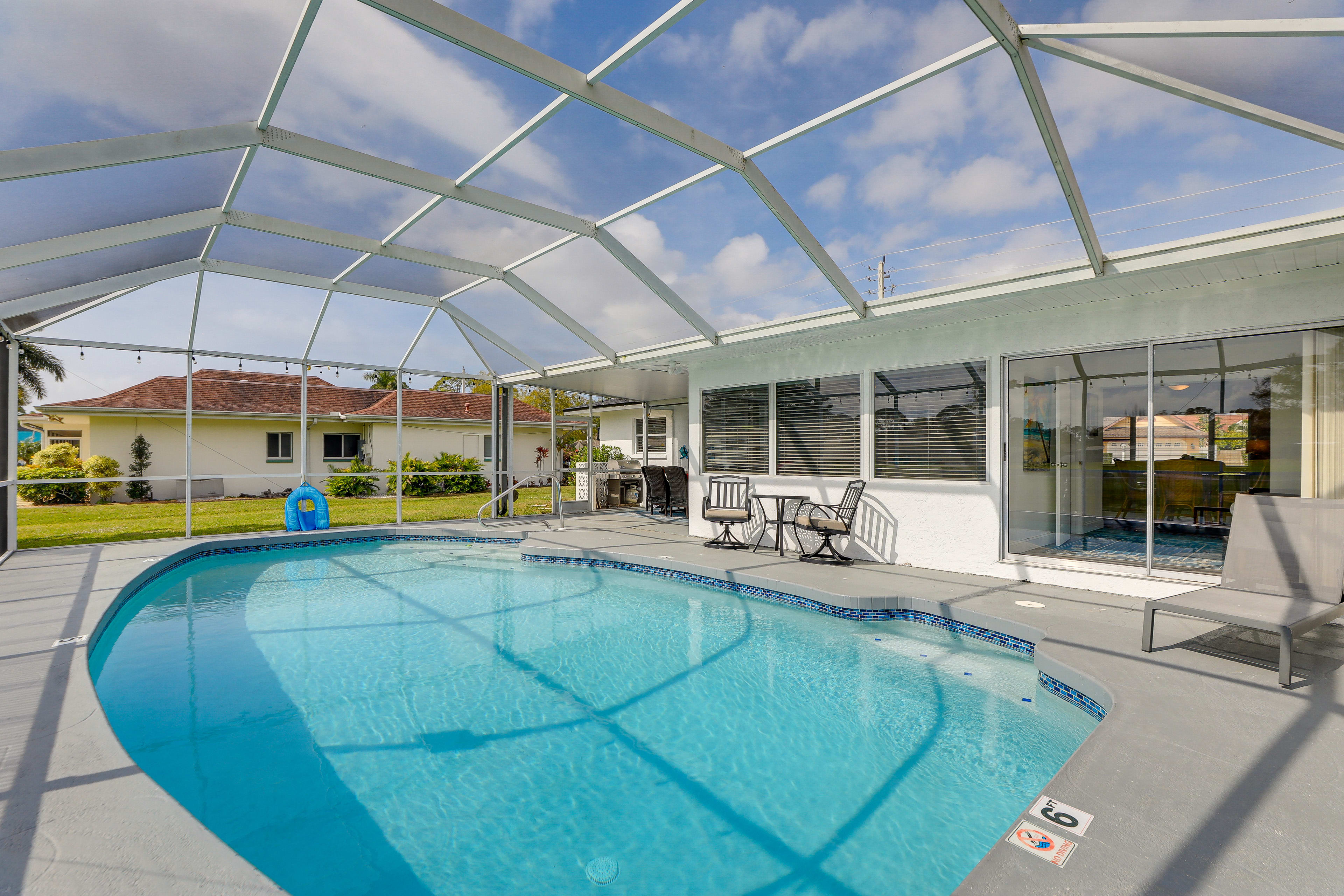 Sarasota Vacation Rental | 3BR | 2BA | 1 Step to Enter | 1,742 Sq Ft