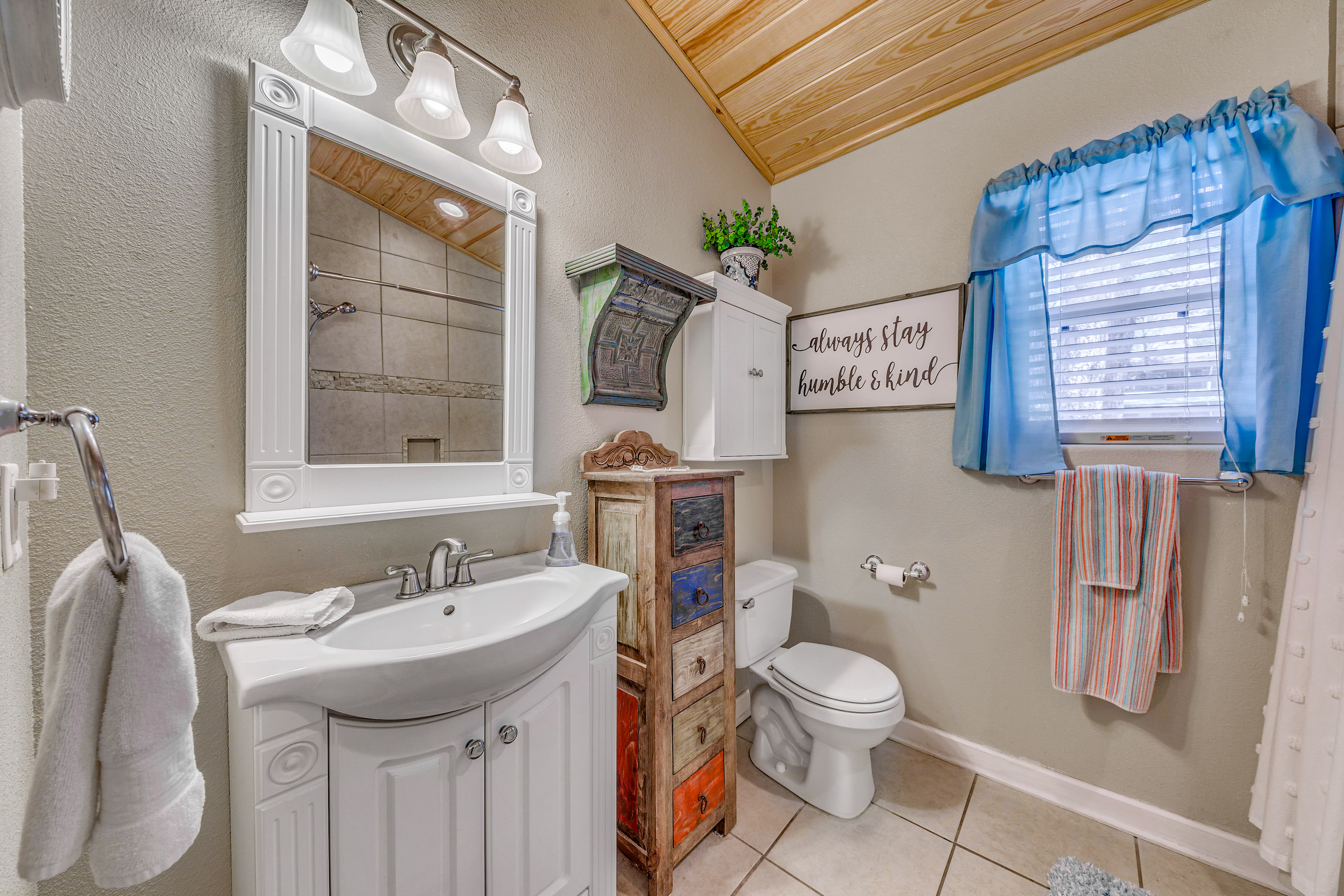 Bathroom | Complimentary Toiletries | Towels Provided | Main Floor