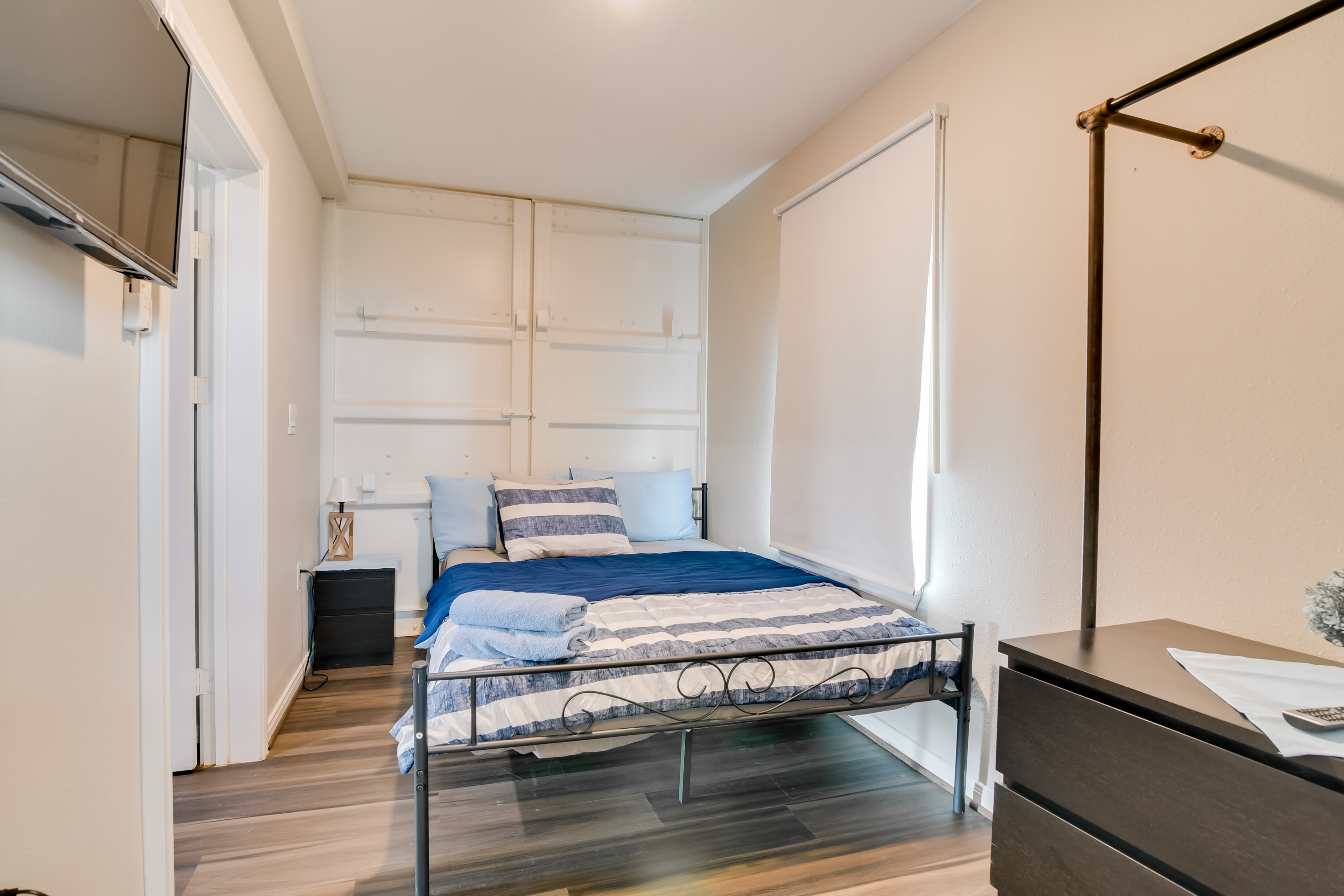 Bedroom 2 | 1st Floor | Full Bed | Smart TV