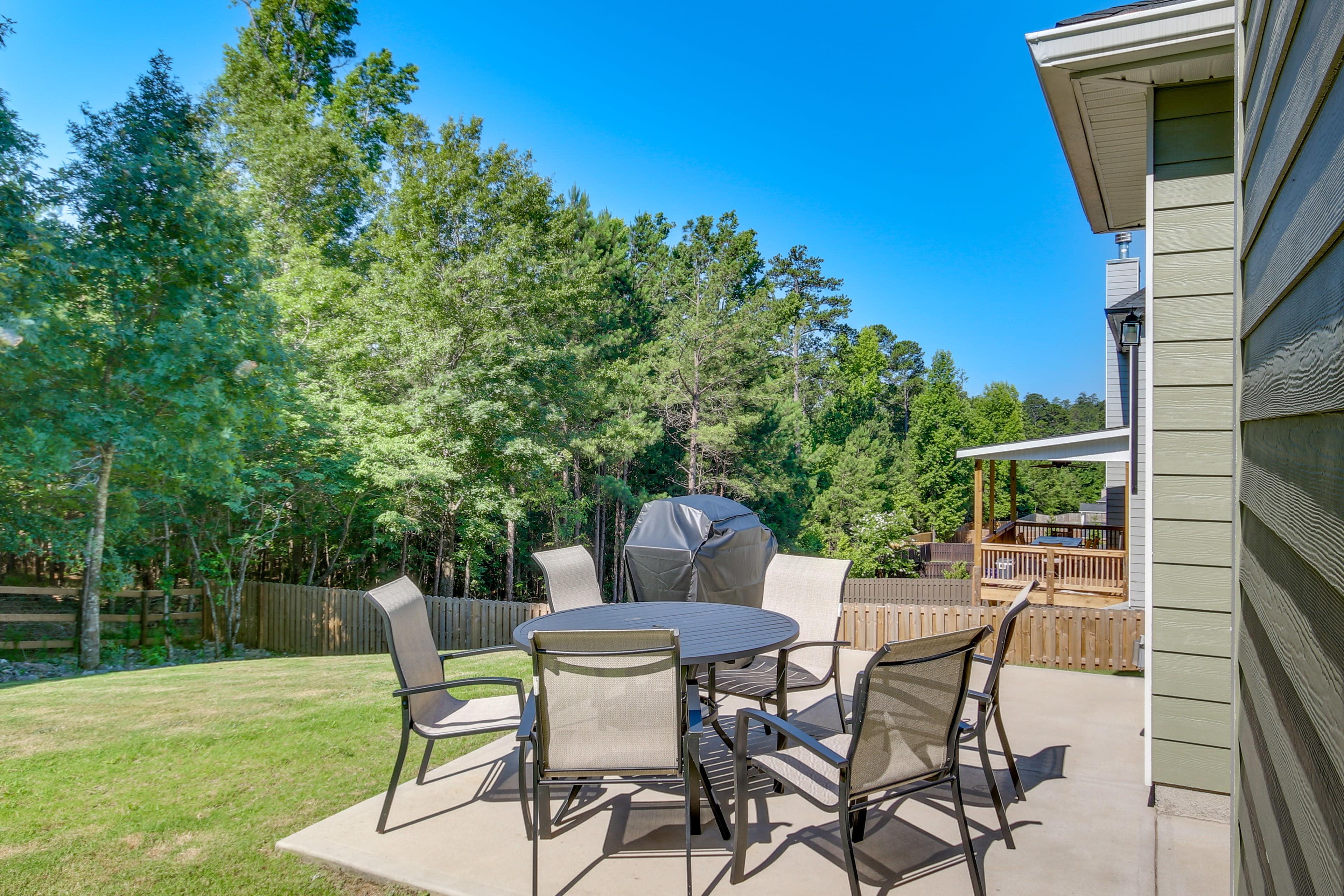 Patio | Outdoor Dining Area | Gas Grill