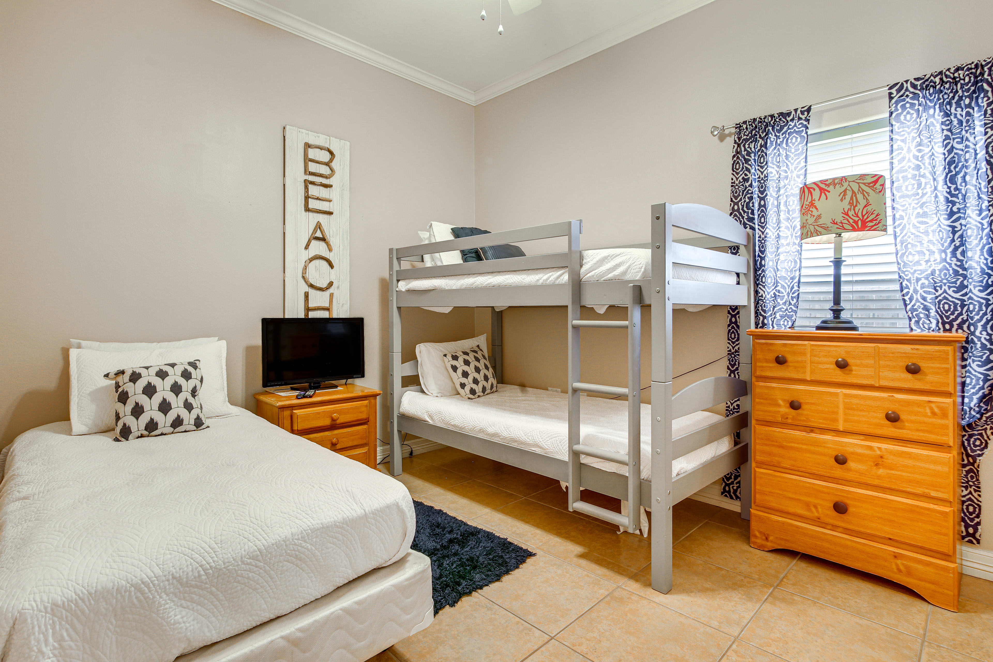 Bedroom 2 | Twin Bunk Bed | Twin Bed