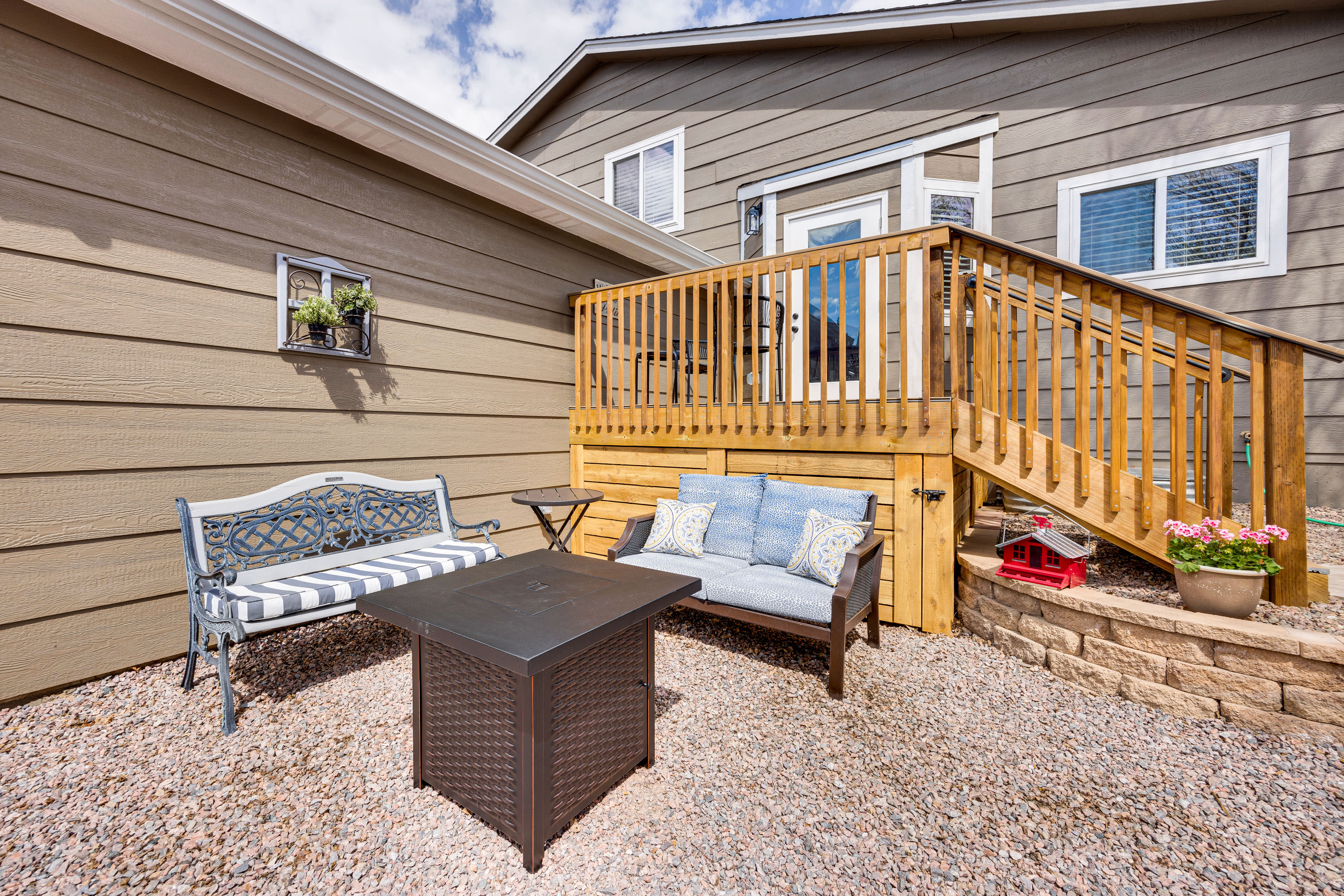 Patio | Fire Table | Gas Grill