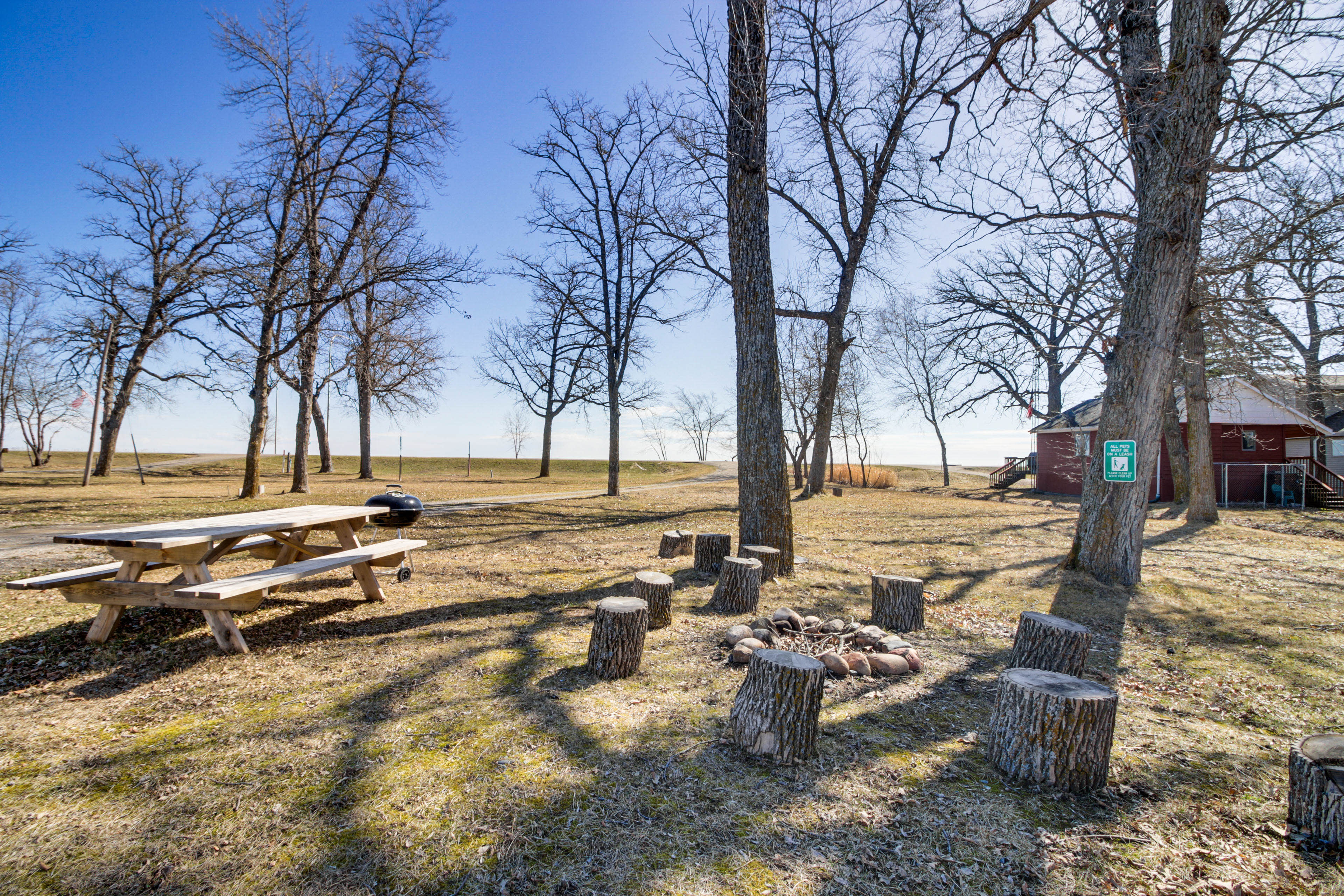 Shared Amenities | Fire Pit | Picnic Tables | Charcoal Grill