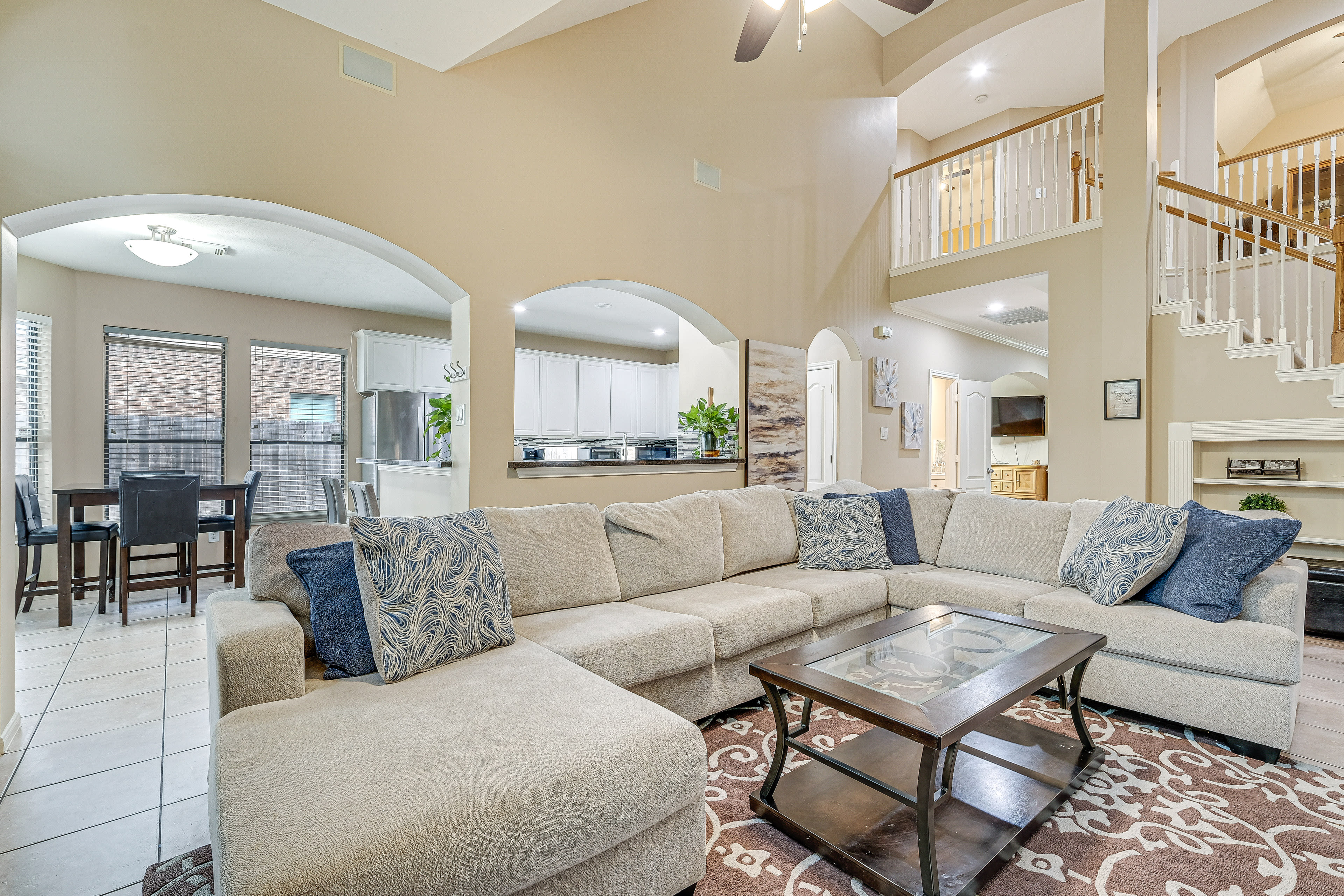 Houston Vacation Rental | 4BR | 3.5BA | 2,798 Sq Ft | 2 Steps to Enter