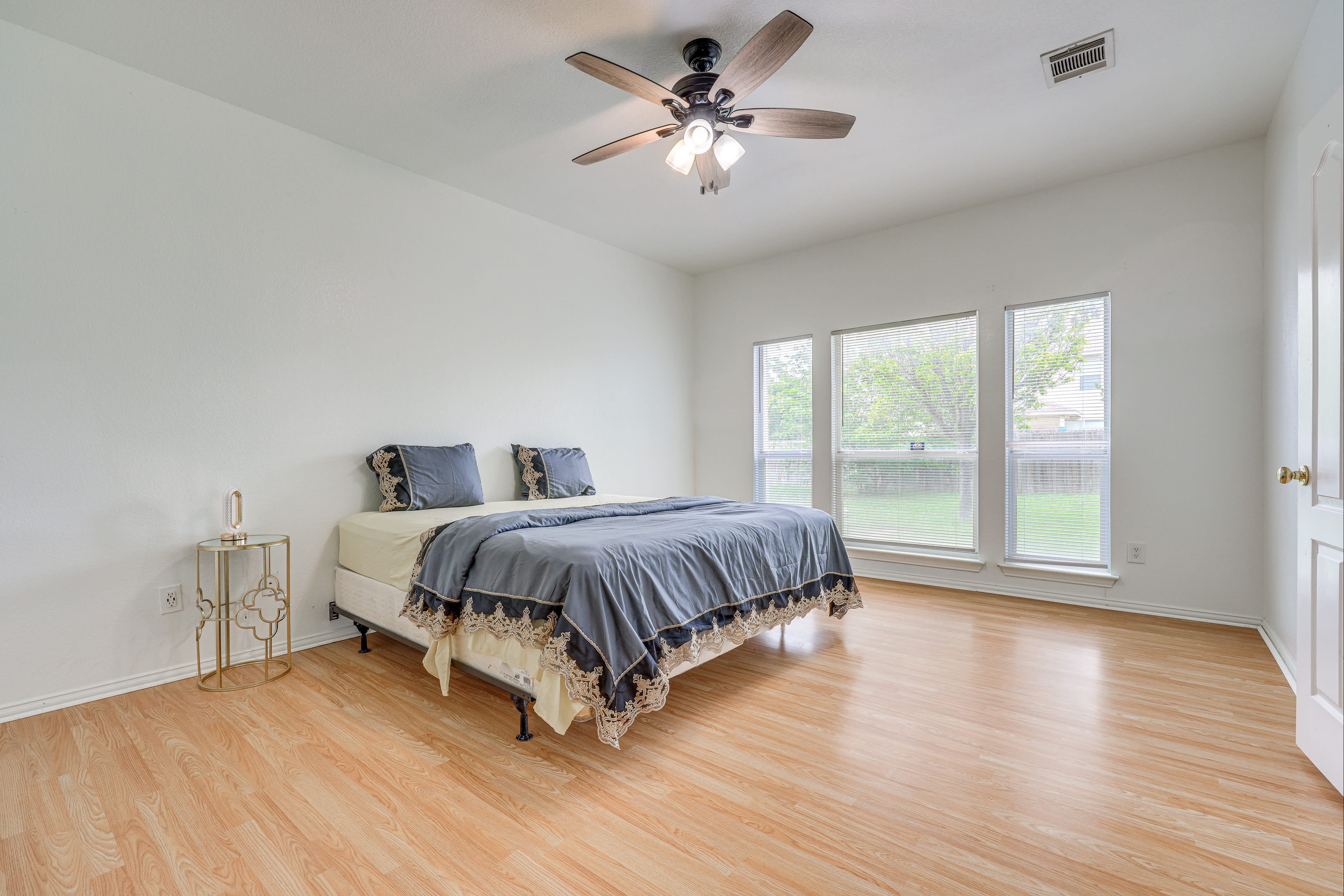 Bedroom 1 | 1st Floor | King Bed | Linens Provided