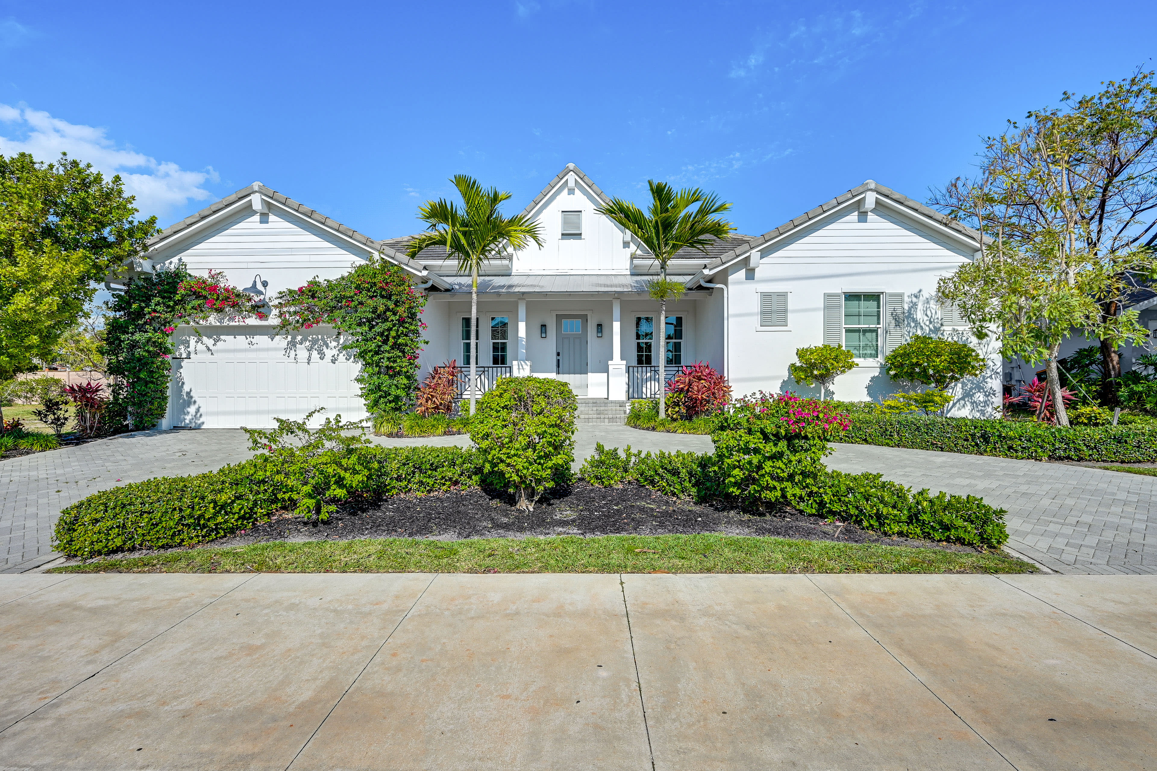 Marco Island Vacation Rental | 4BR | 4.5BA | 4 Steps Required | 2,644 Sq Ft