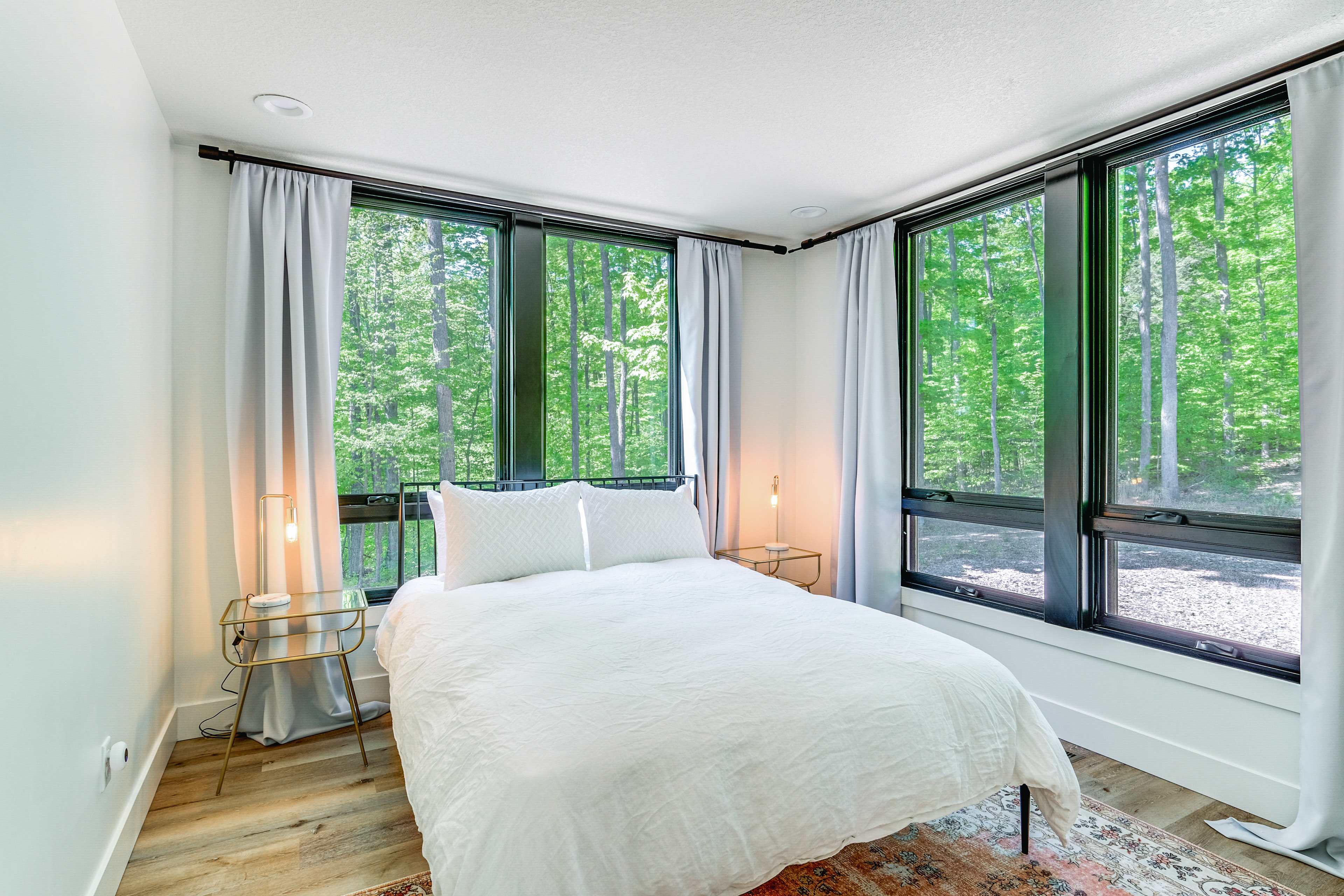 Bedroom | Queen Bed | Forest Views