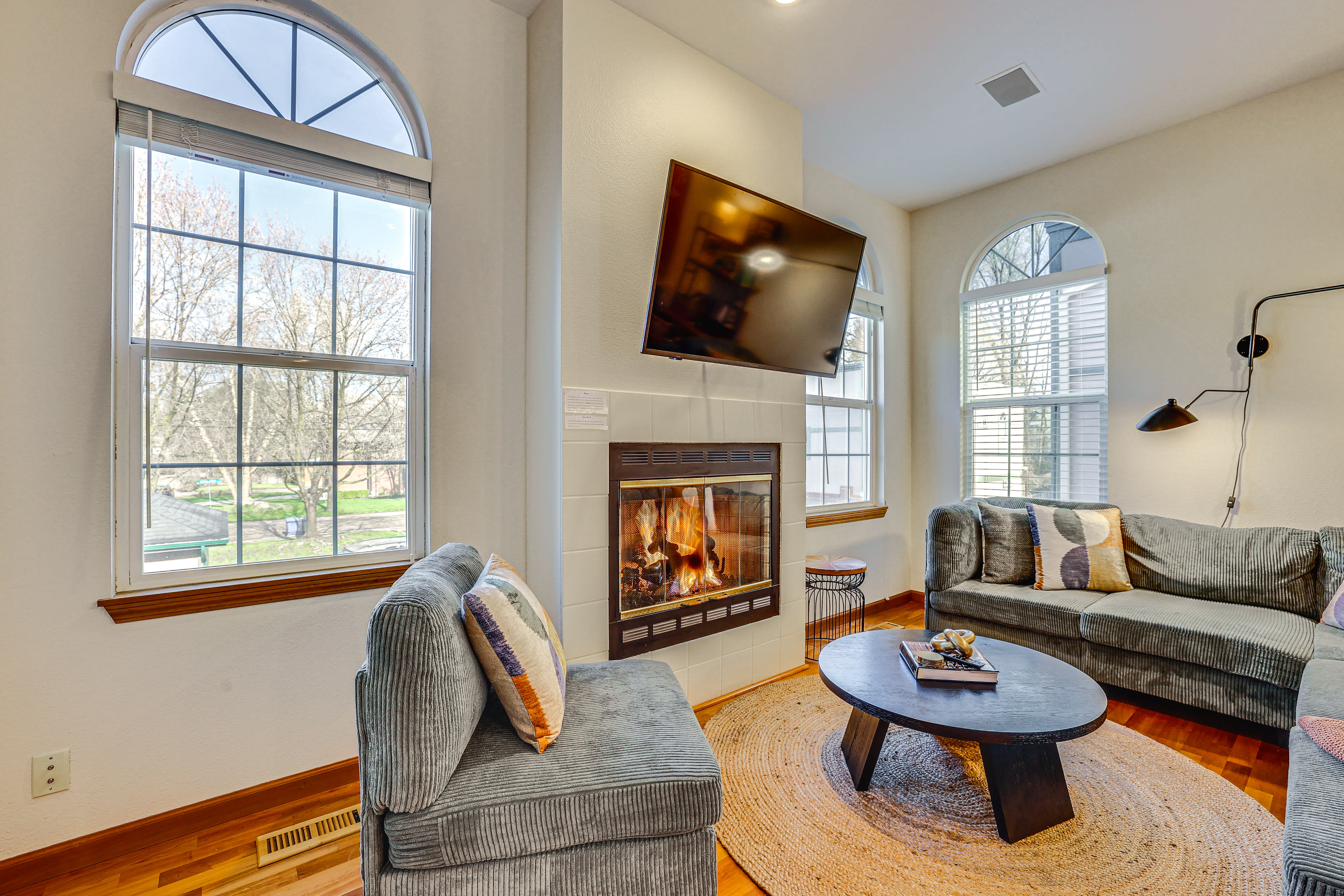 Living Room | Gas Fireplace | Smart TV | 2nd Floor (Main Level)