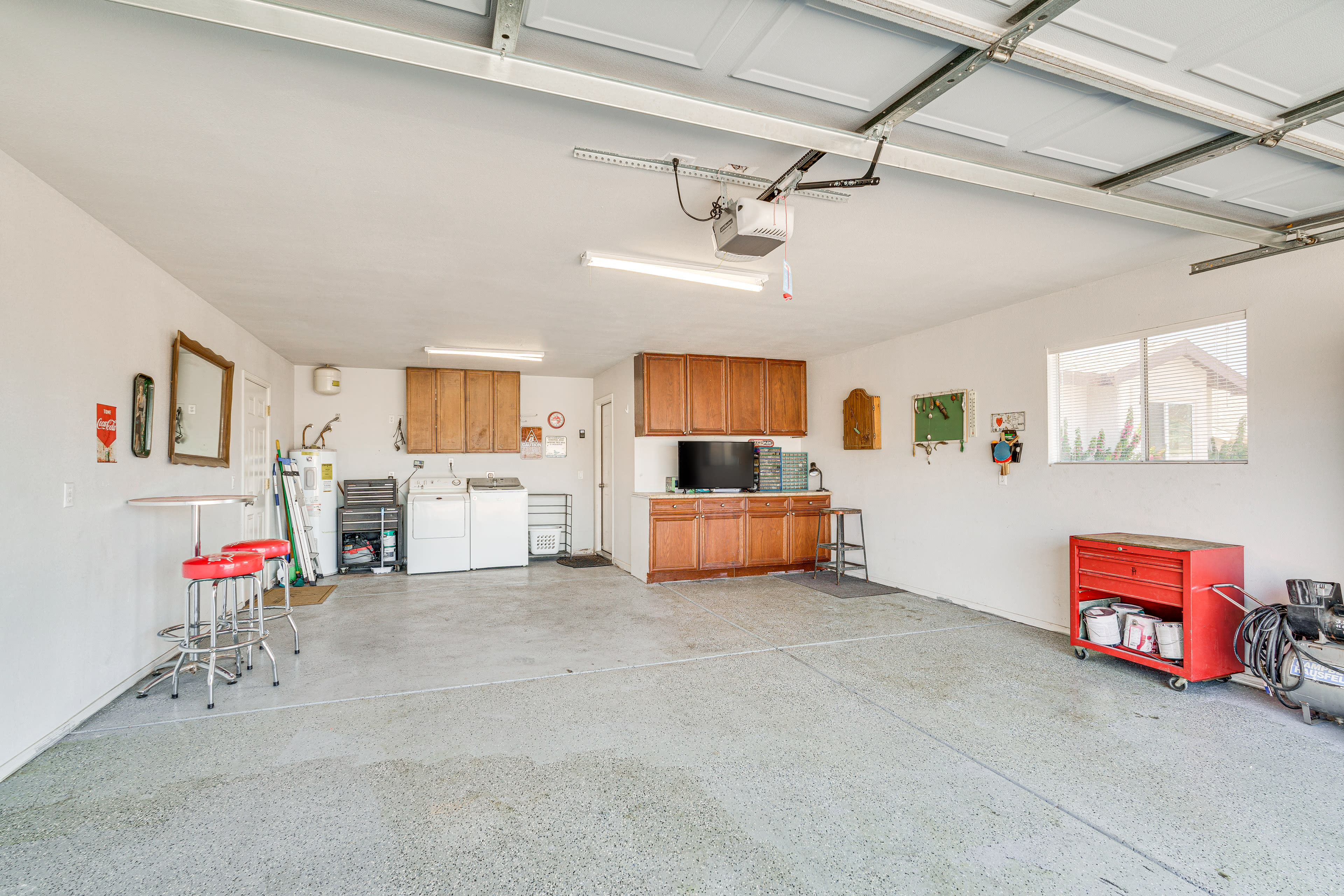 Garage | In-Unit Laundry