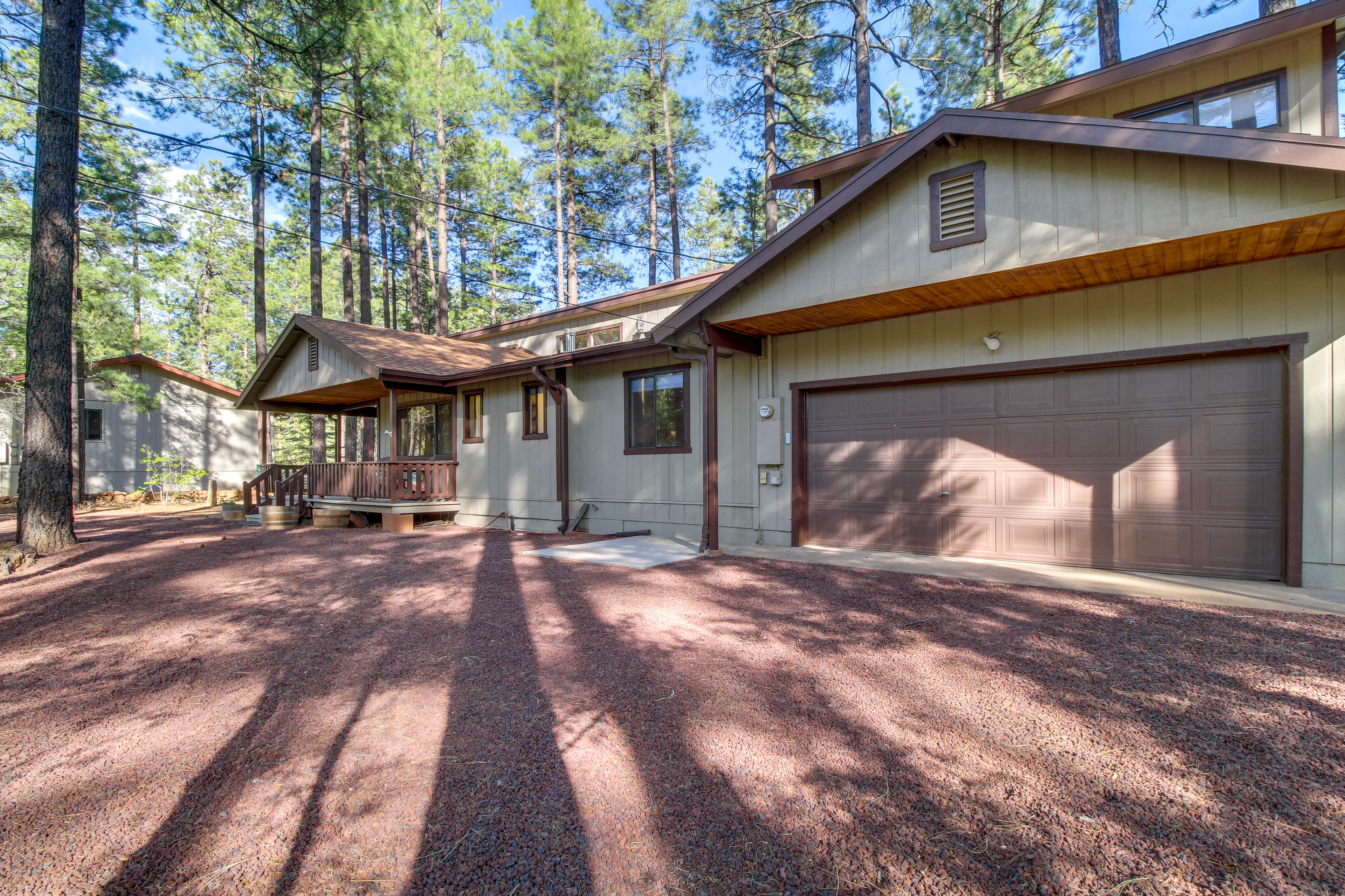 Garage (1 Vehicle) | Gravel Driveway (3 Vehicles)