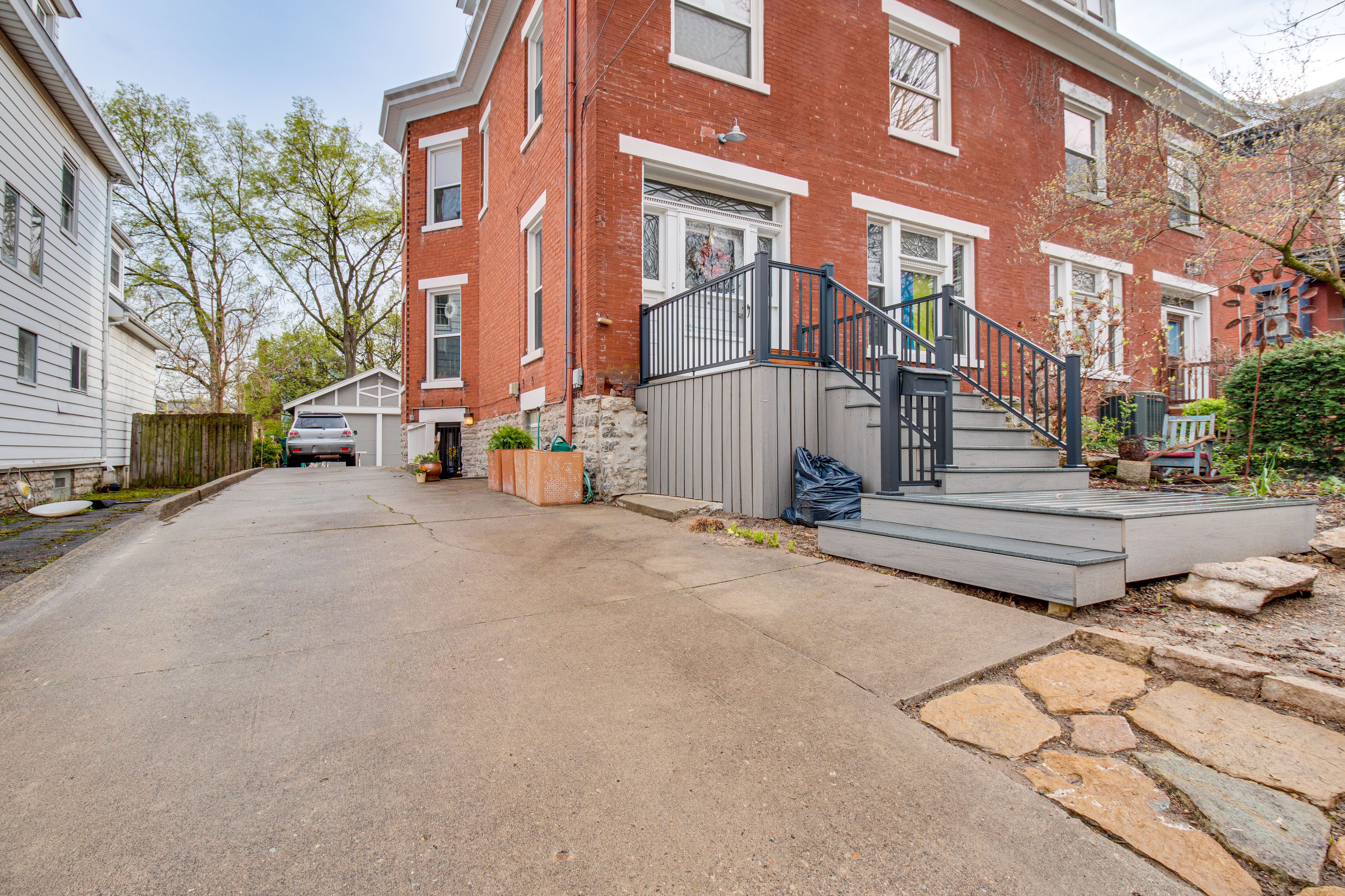 Apartment Exterior | Single-Story Unit