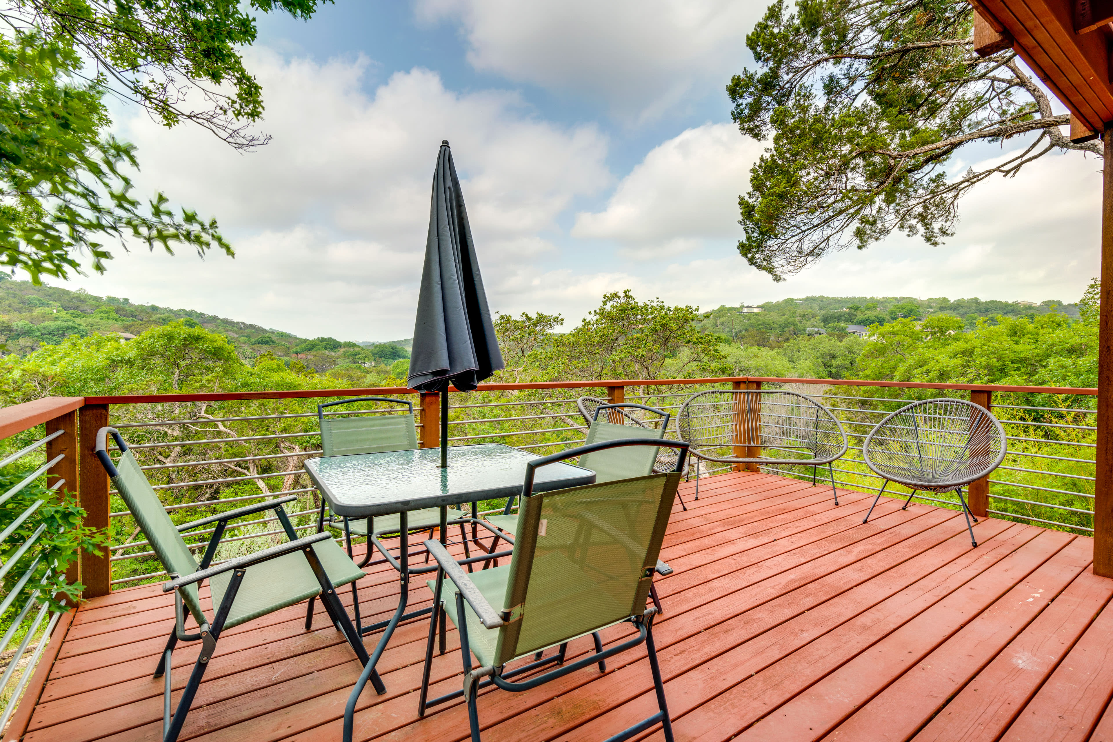 Austin Vacation Rental | 2BR | 1BA | Step Required | 1,000 Sq Ft