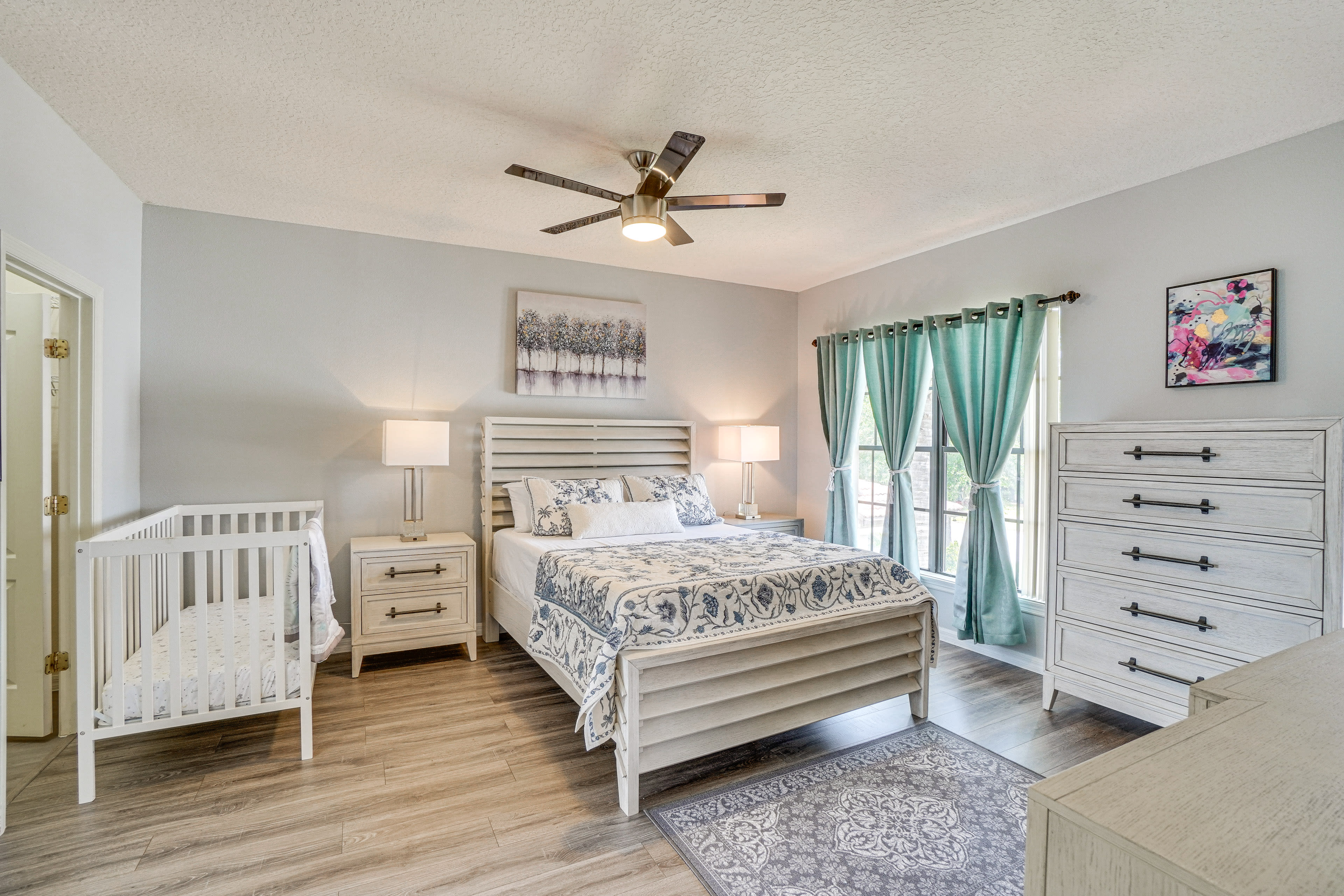 Bedroom Suite | Queen Bed | Crib | Linens Provided | 2nd Floor