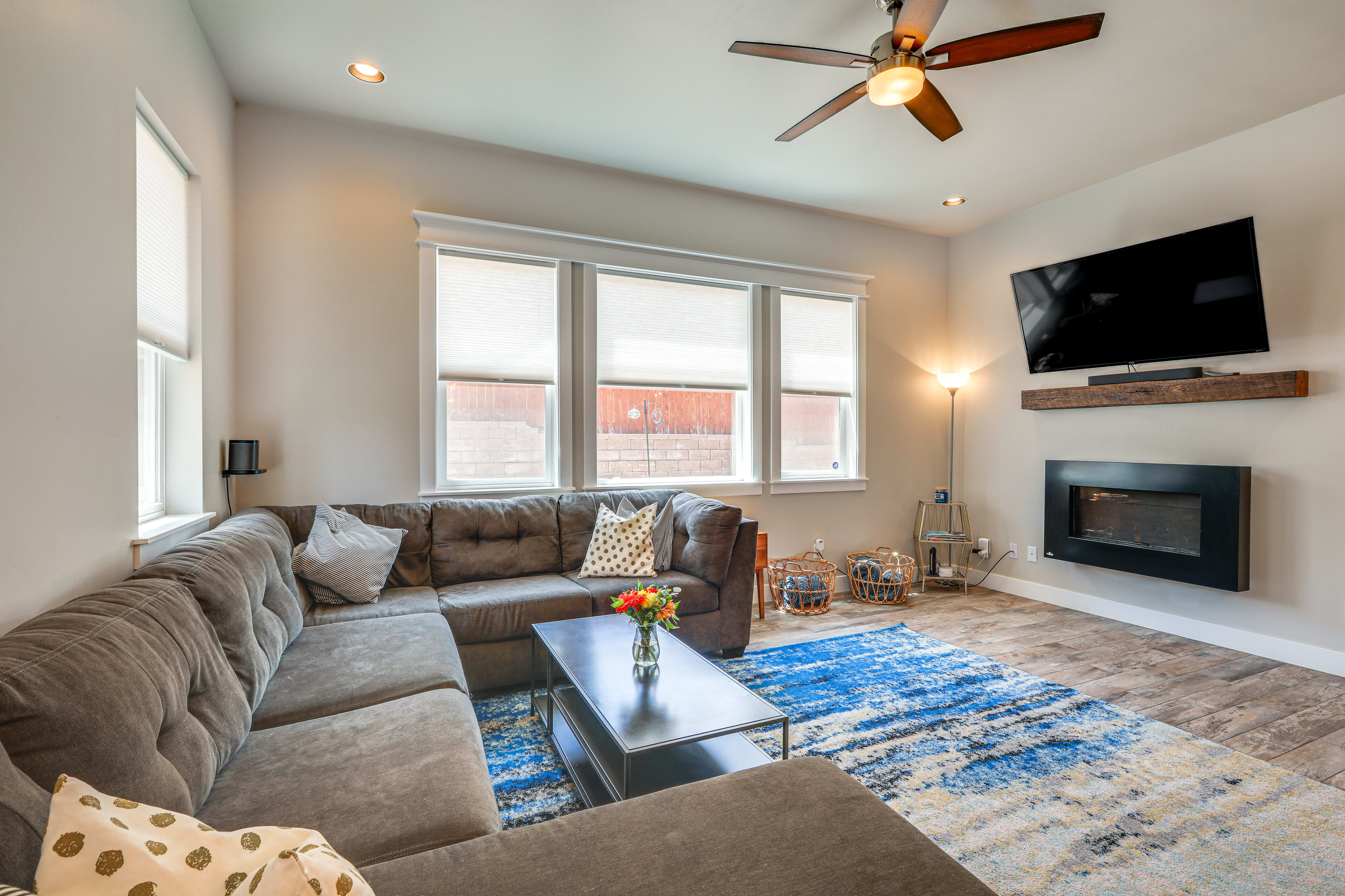 Living Room | 2nd Floor | Flat-Screen TV | Fireplace | Ceiling Fans