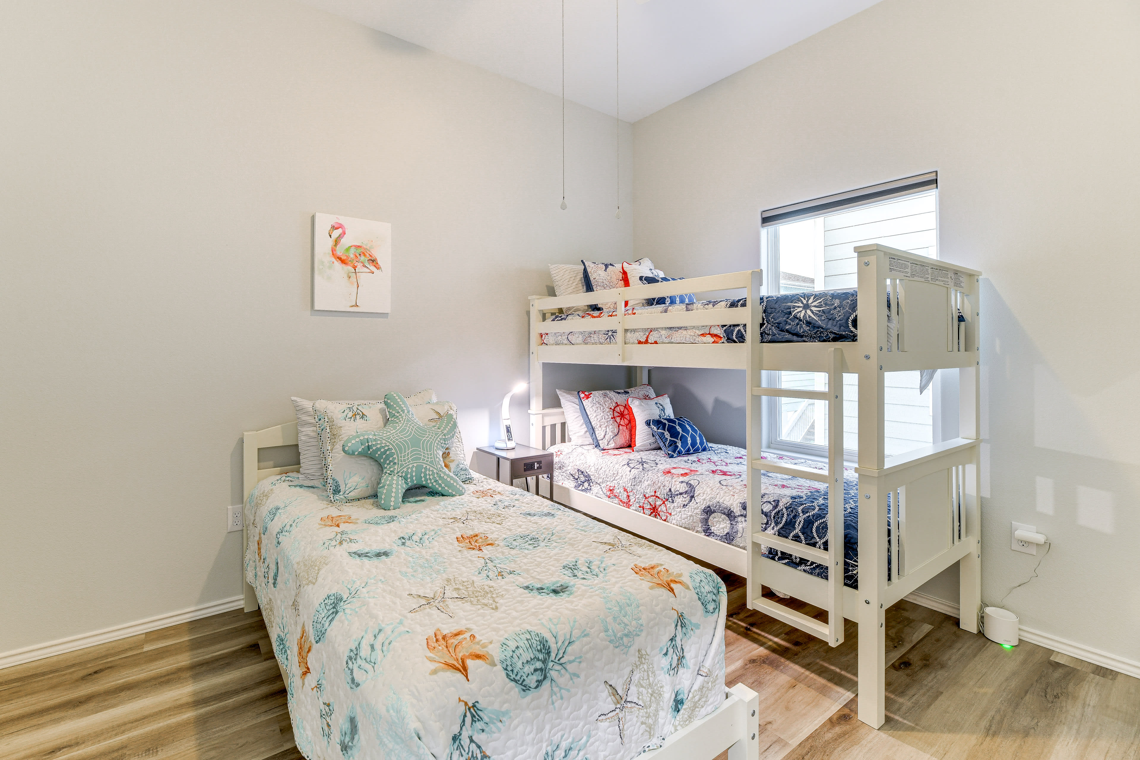 Bedroom 2 | Twin Bed | Twin Bunk Bed