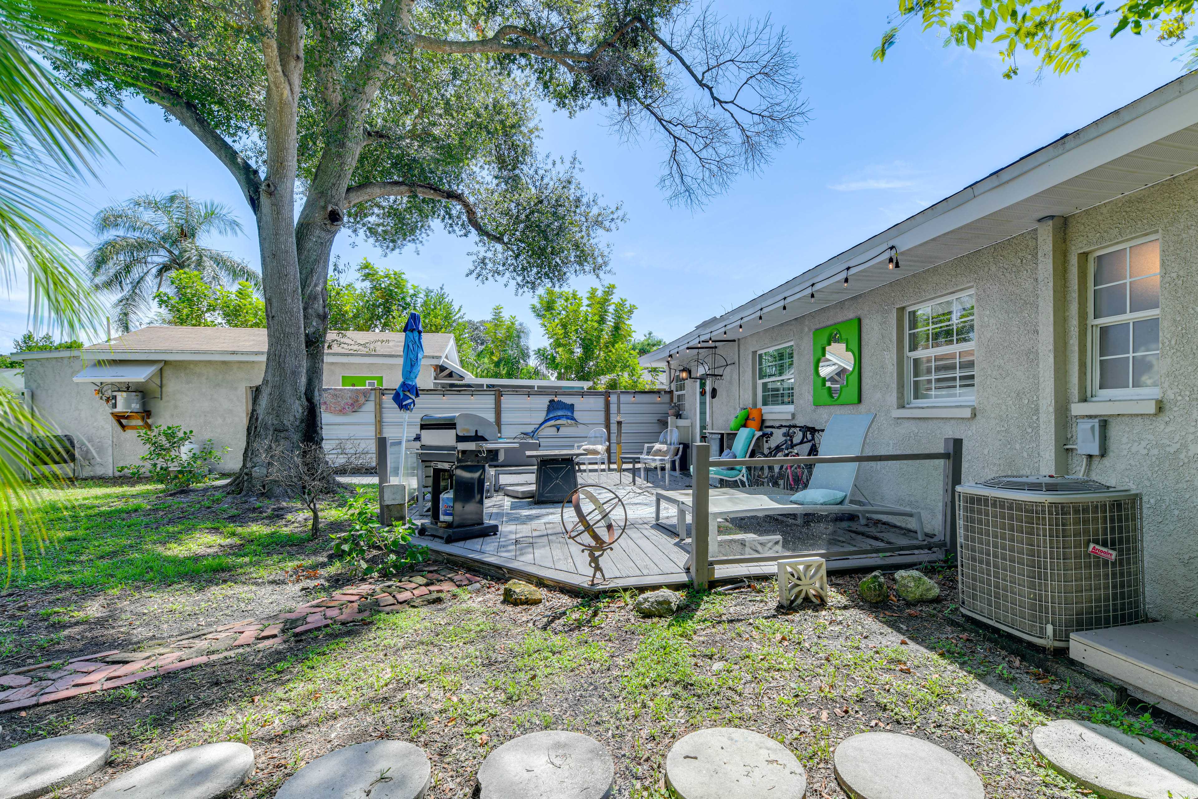 Back Porch | Propane Fire Pit | Gas Grill