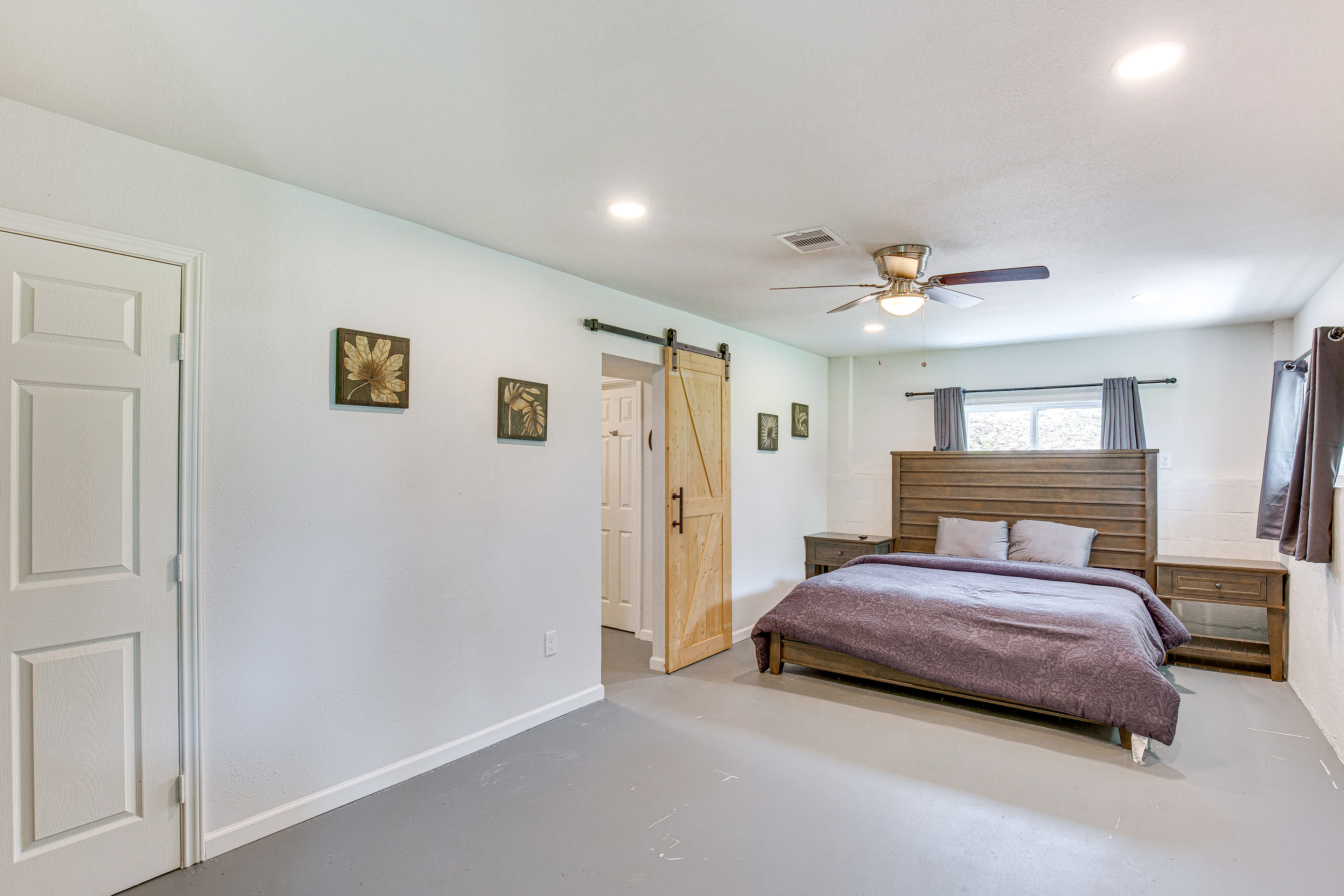 Bedroom 4 | King Bed | Lower Level | En-Suite Bathroom | Smart TV