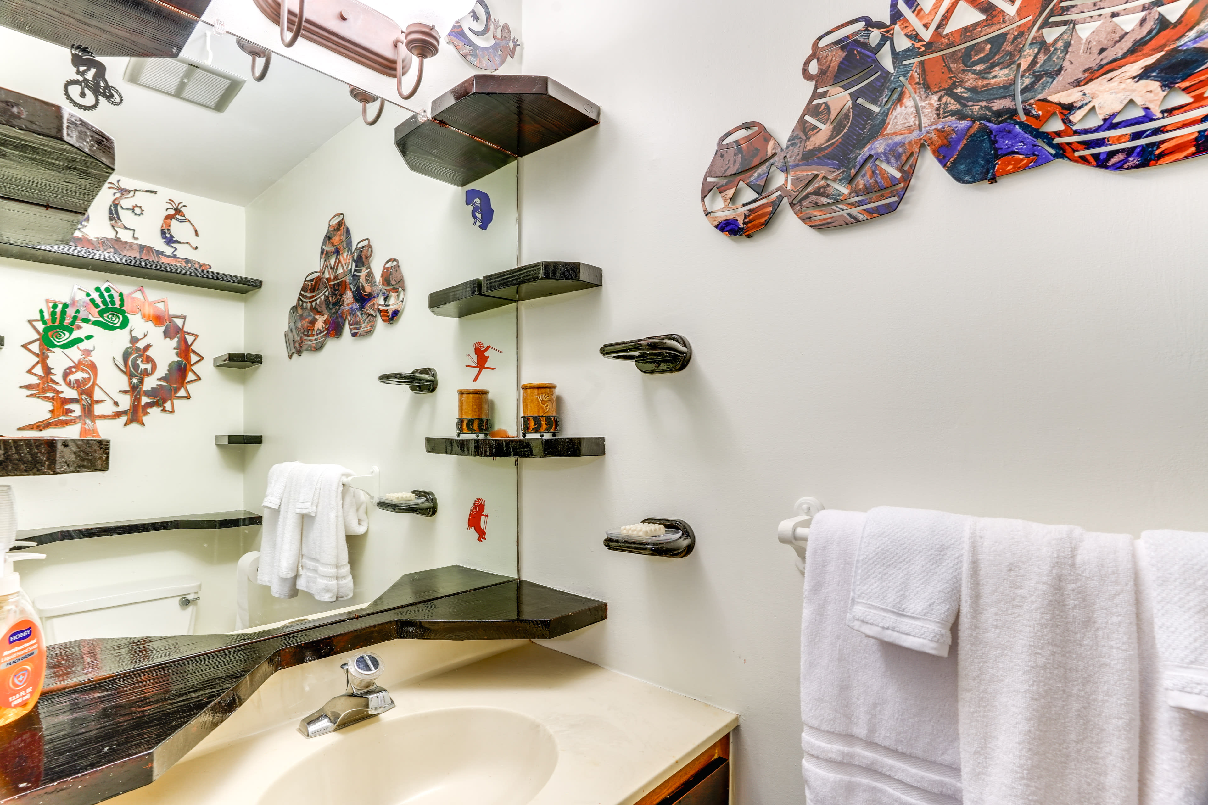 En-Suite Half Bathroom | Complimentary Toiletries