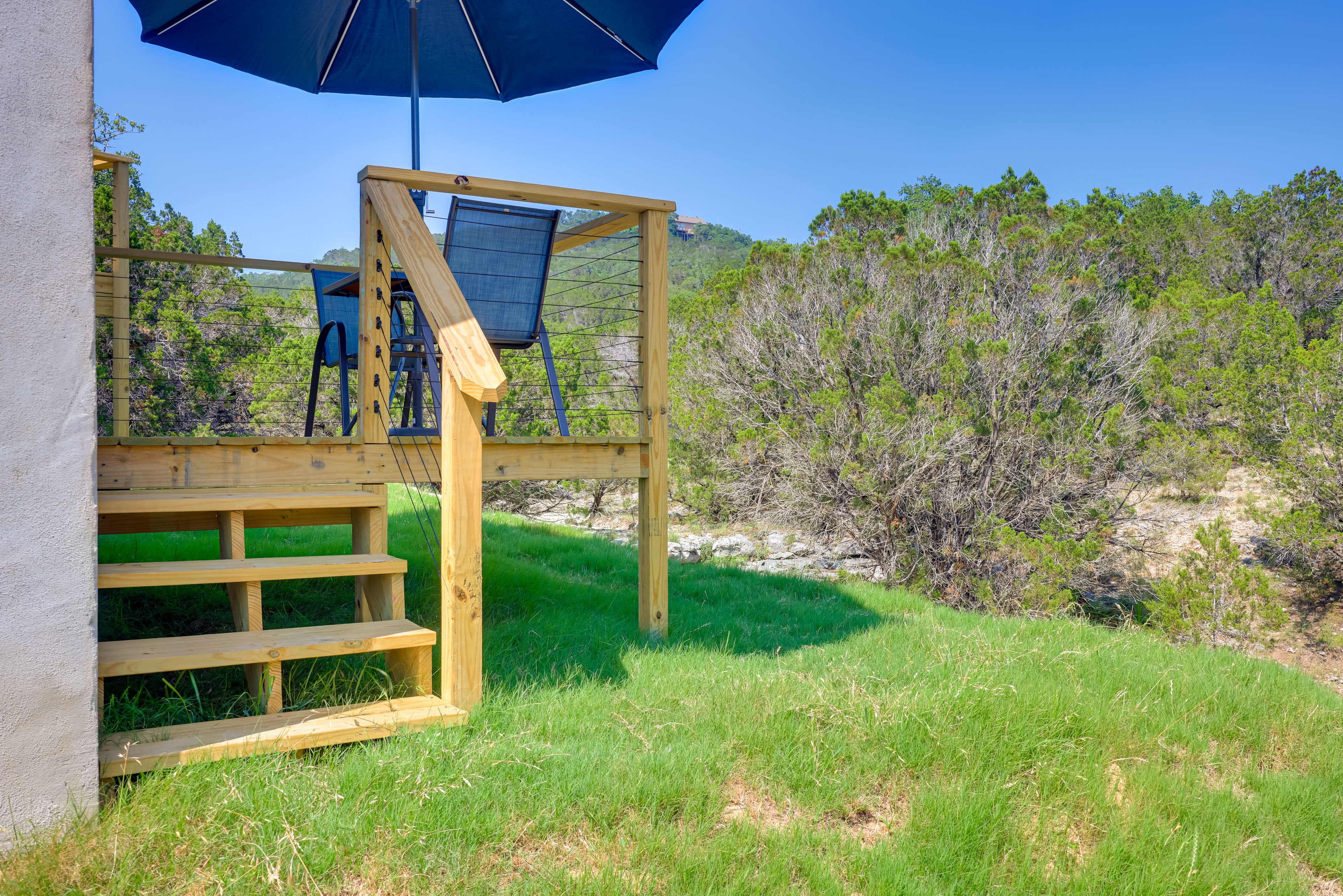 Deck | Dining Area